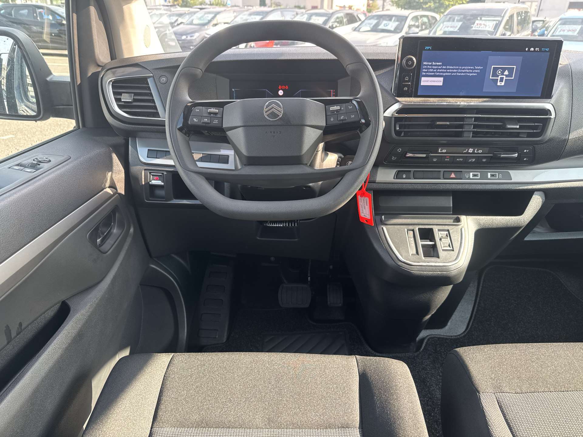 CITROEN Spacetourer 2.2 BlueHDi You XL EAT8-Automat 9-Plätzer-image-4