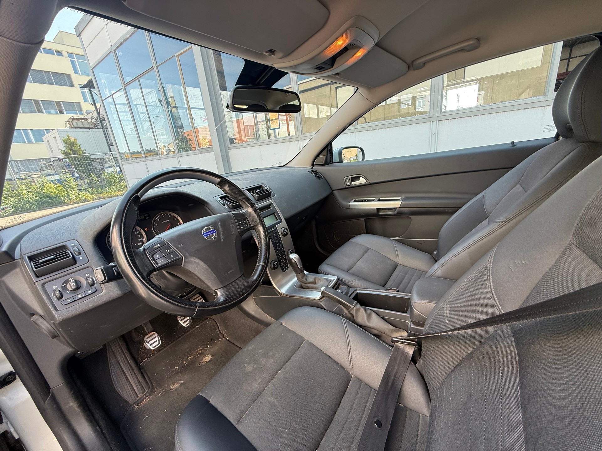 VOLVO C30 2.0 Momentum-image-9