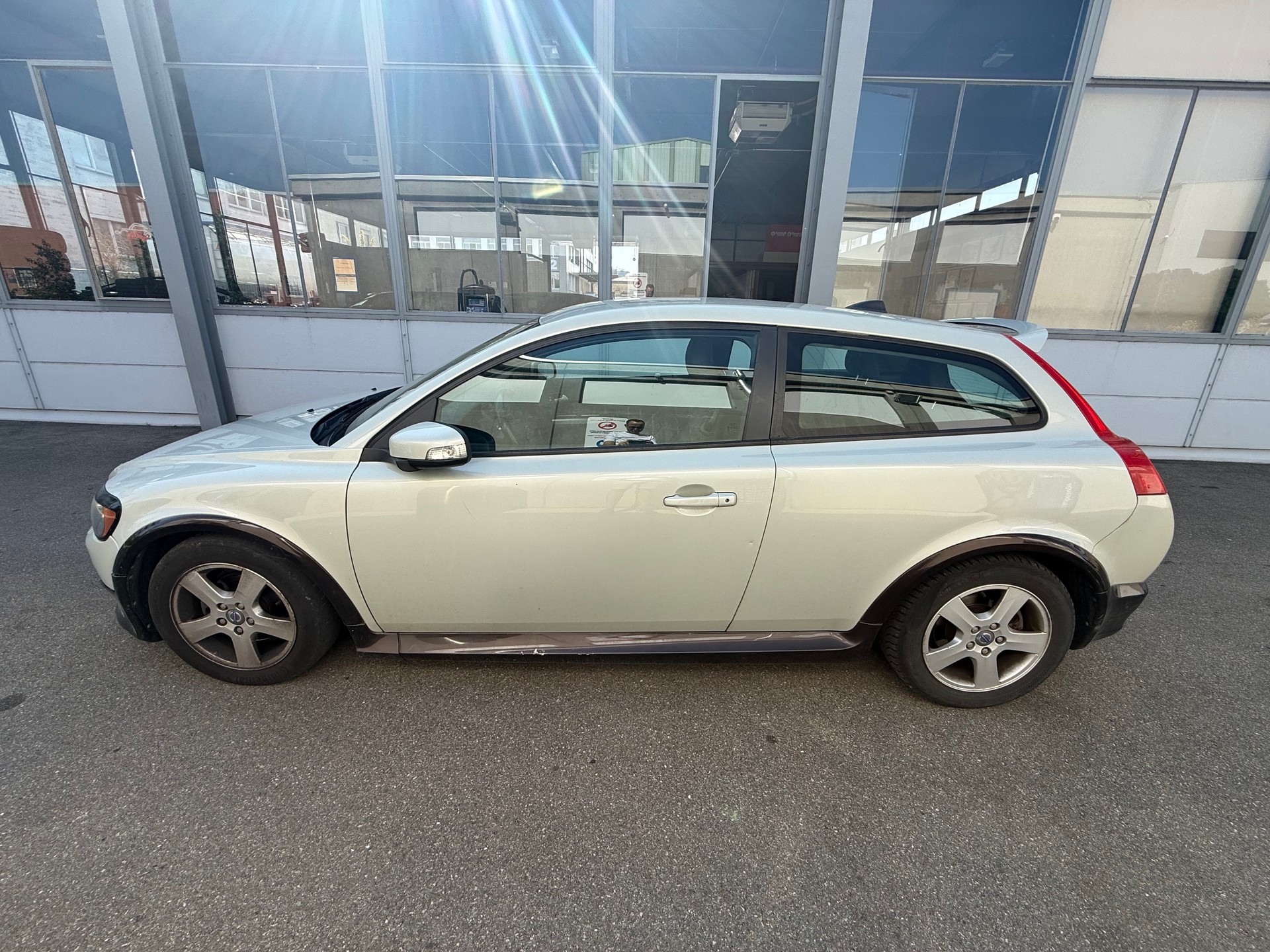 VOLVO C30 2.0 Momentum-image-7
