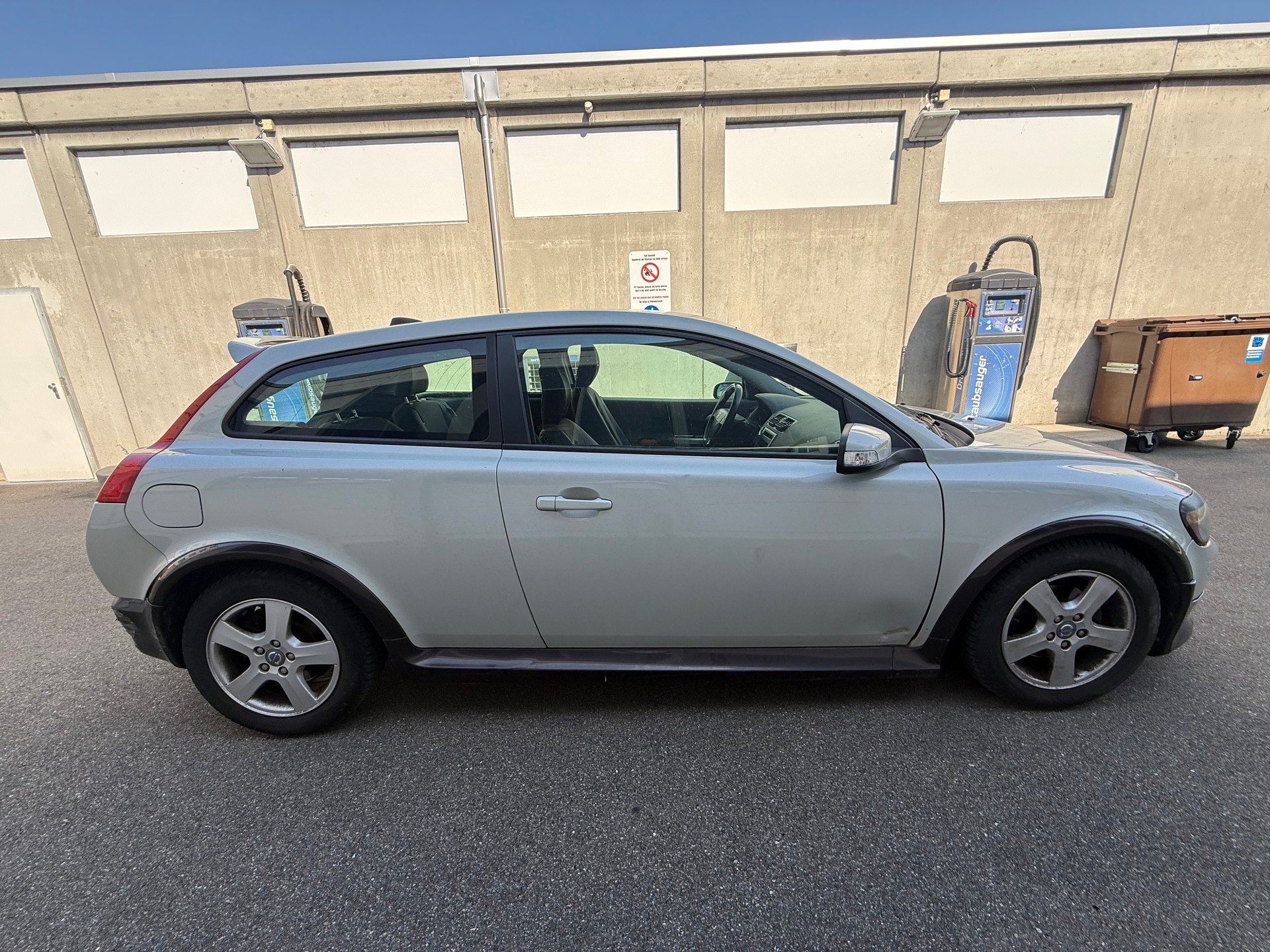 VOLVO C30 2.0 Momentum-image-2