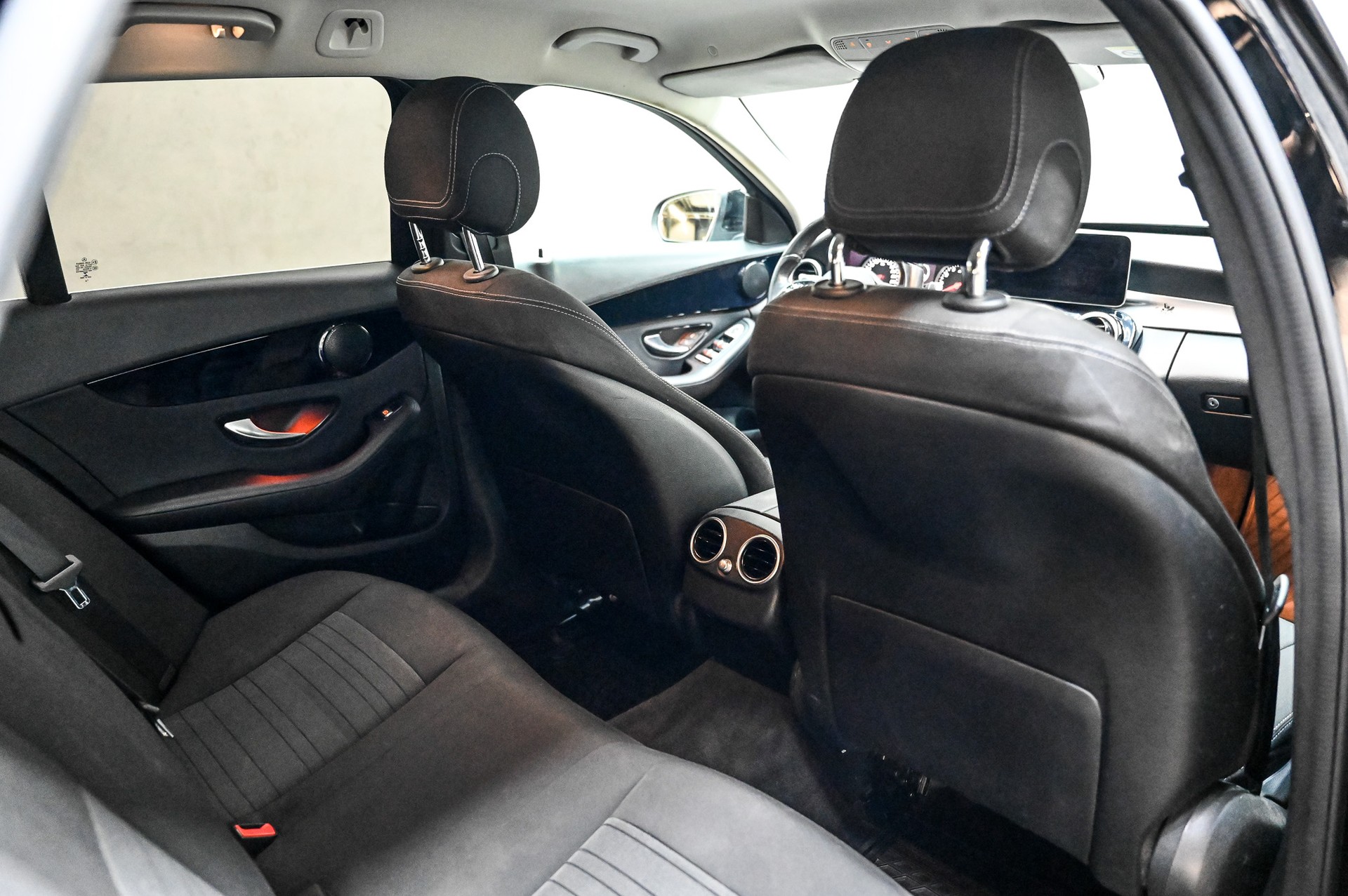 MERCEDES-BENZ C200 4matic T-Modell-image-27