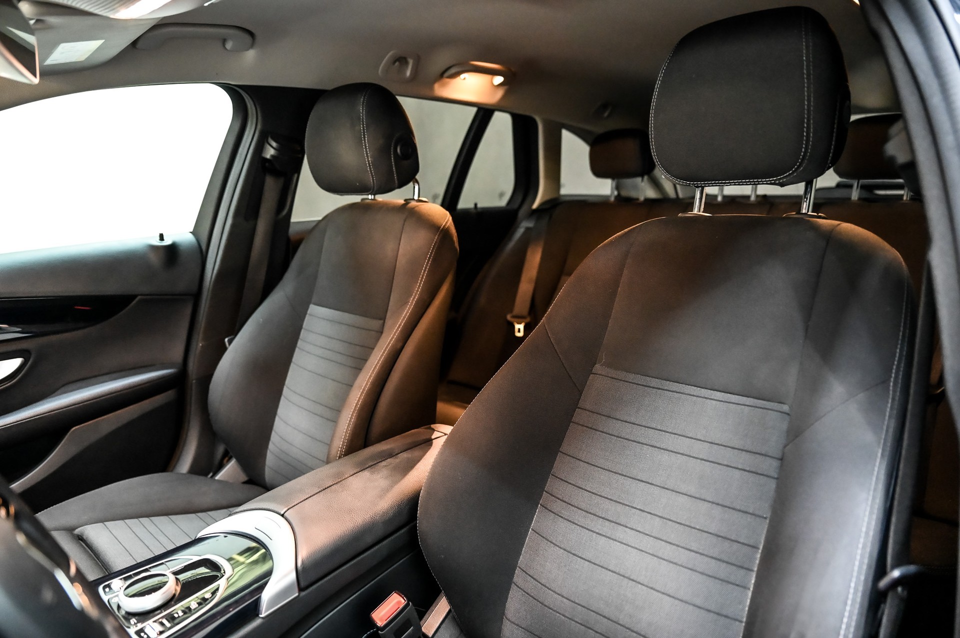 MERCEDES-BENZ C200 4matic T-Modell-image-23