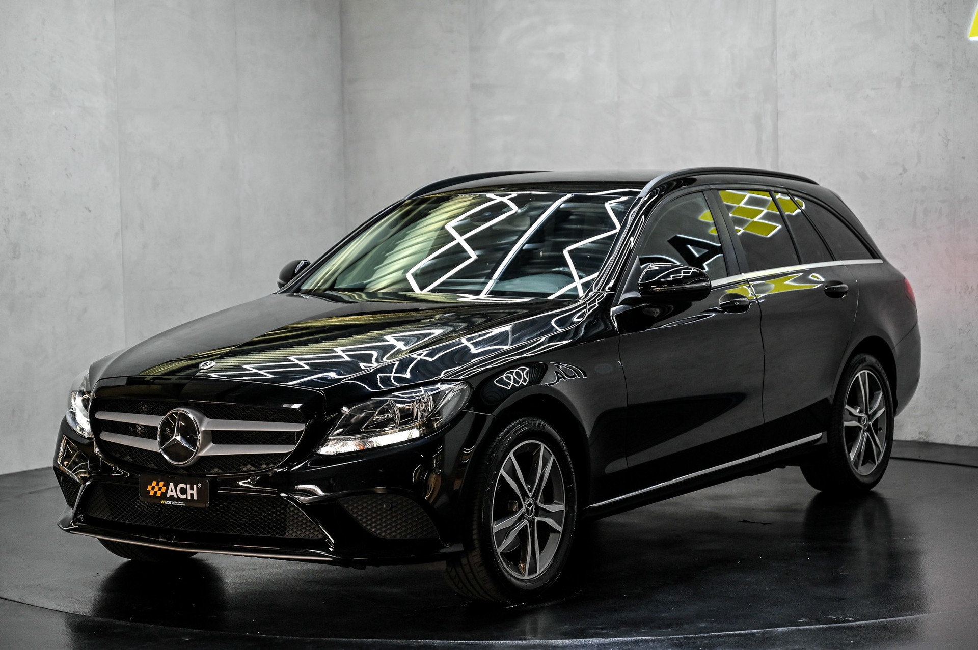 MERCEDES-BENZ C200 4matic T-Modell-image-2