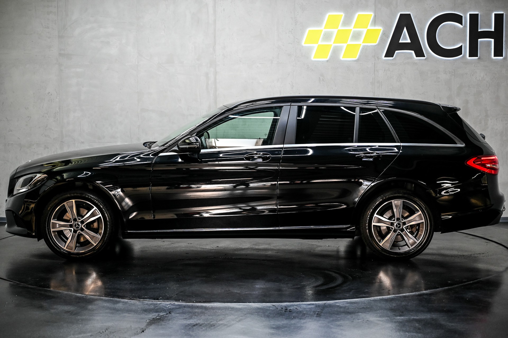 MERCEDES-BENZ C200 4matic T-Modell-image-4