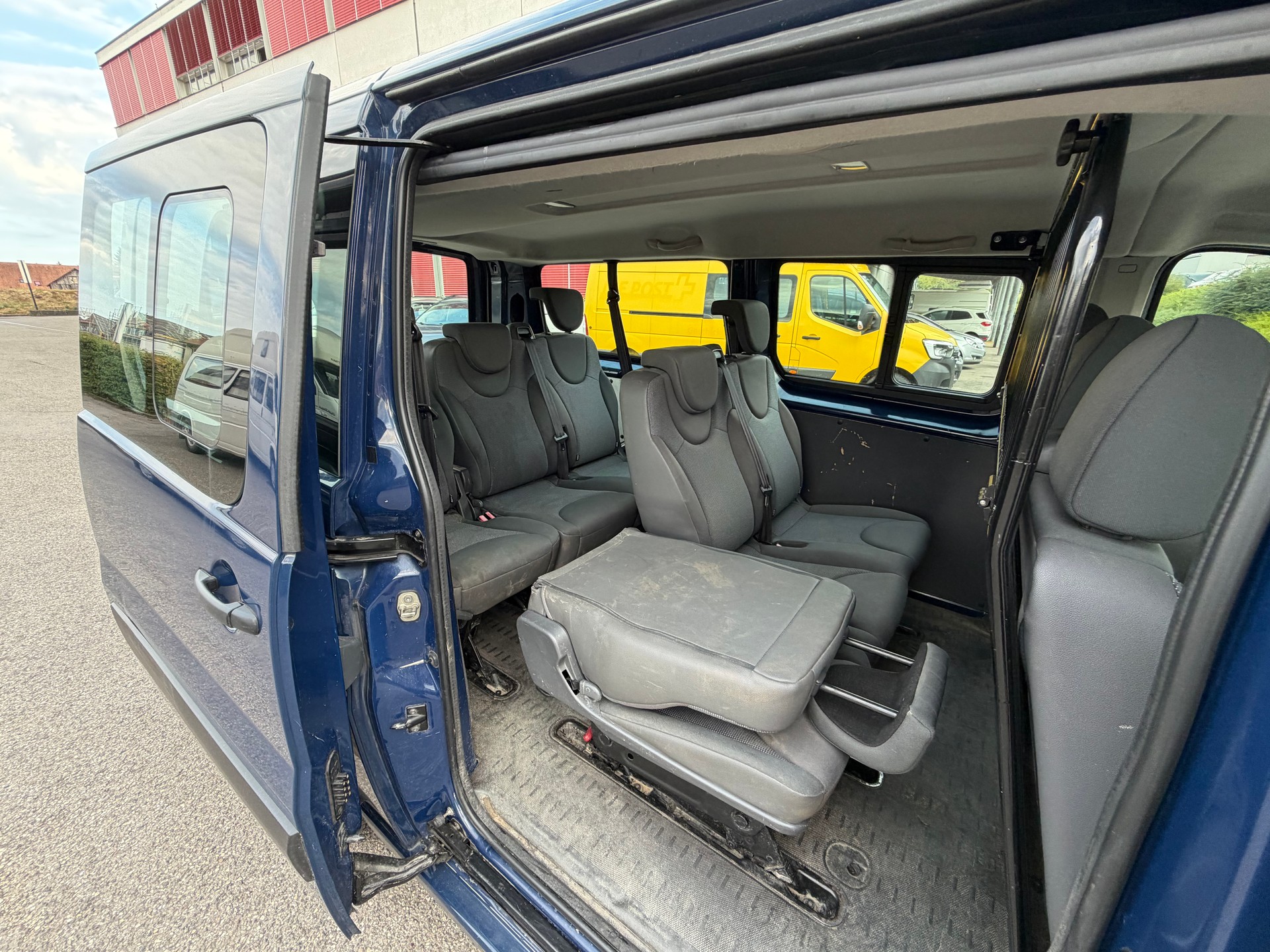 CITROEN Jumpy 2.0 HDi L2H1 Attraction-image-3