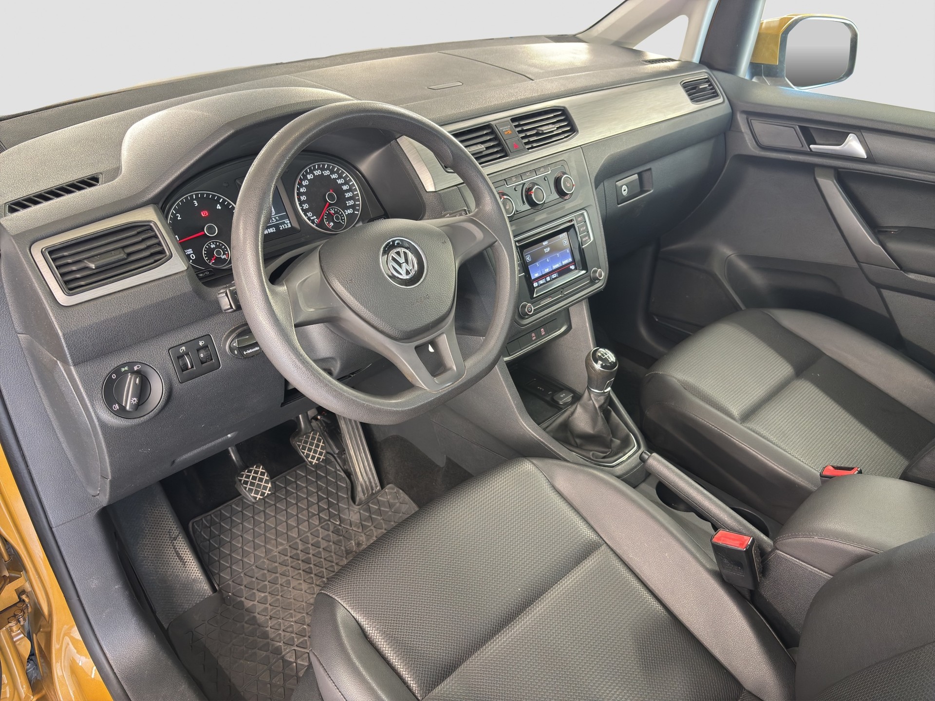 VW Caddy Maxi 2.0 TDI Trendline 4Motion-image-7