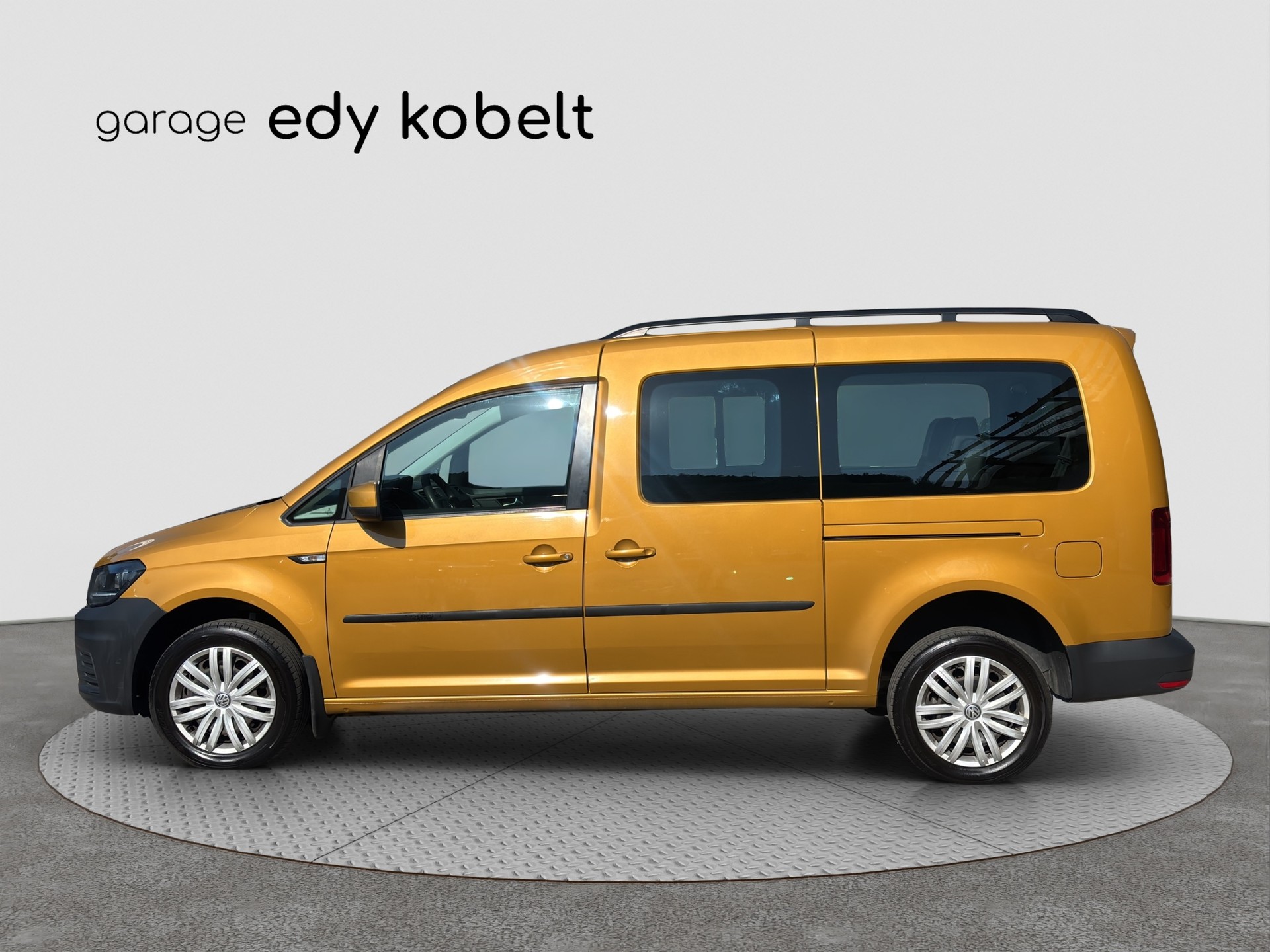 VW Caddy Maxi 2.0 TDI Trendline 4Motion-image-1