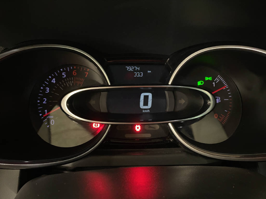 RENAULT Clio 1.2 TCe 120 PS Swiss Edition S/S-image-8