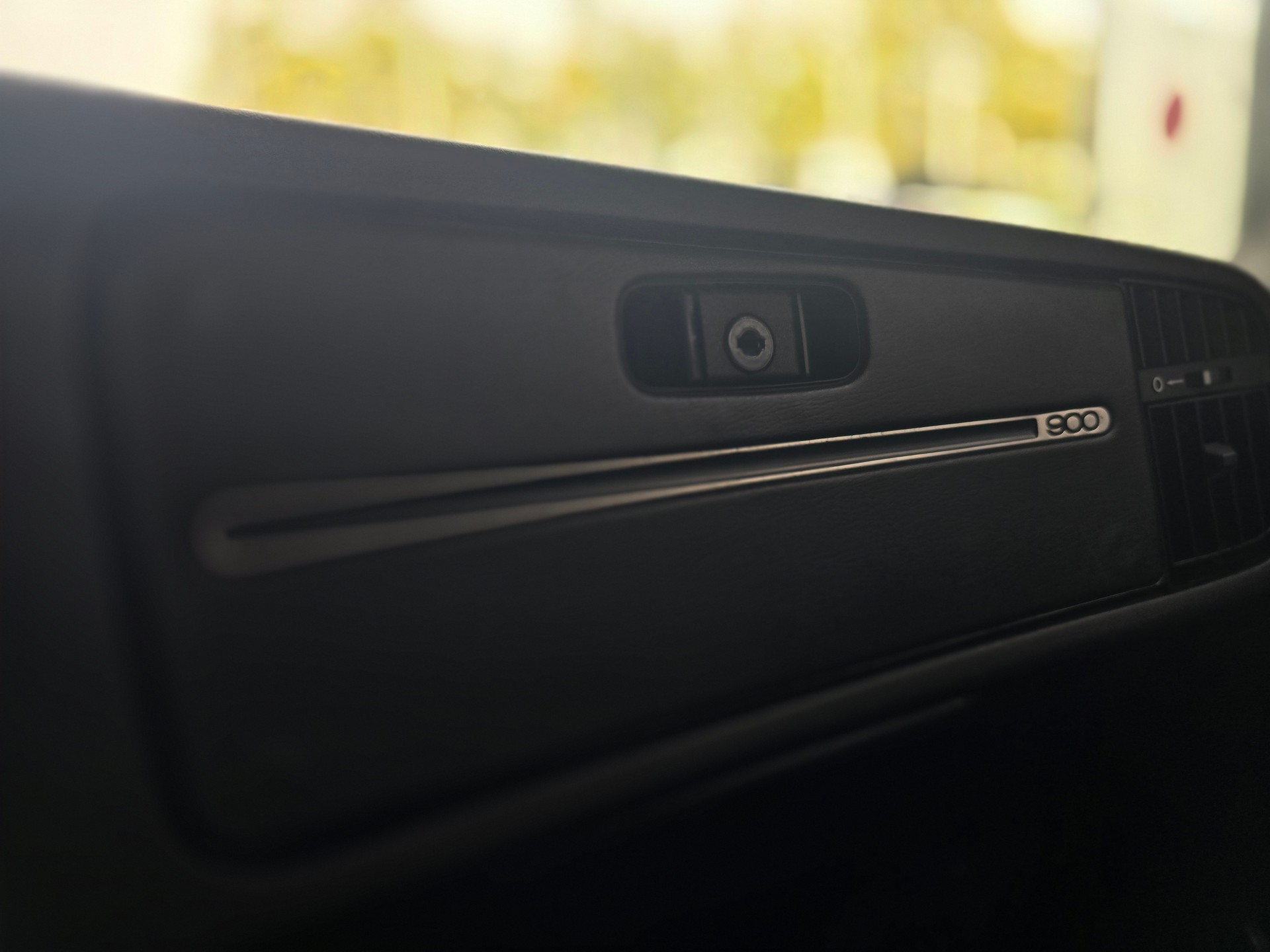 SAAB 900 2.0 turbo 16-image-17