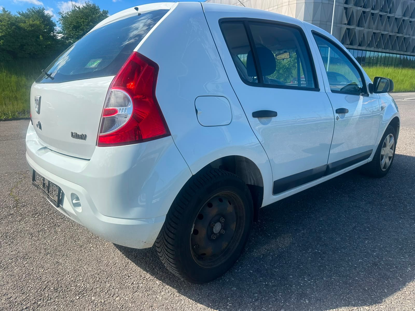 DACIA Sandero 1.2 Ambiance-image-4