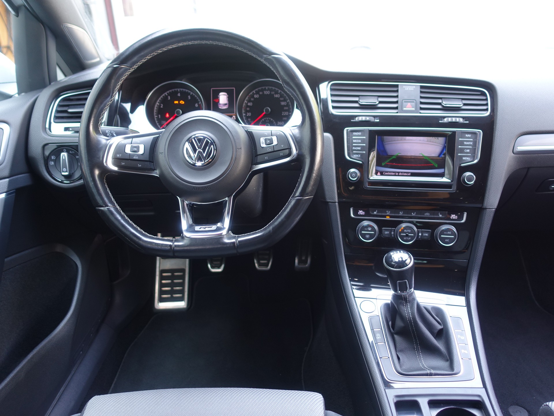 VW Golf 1.4 TSI R-Line Design-image-14
