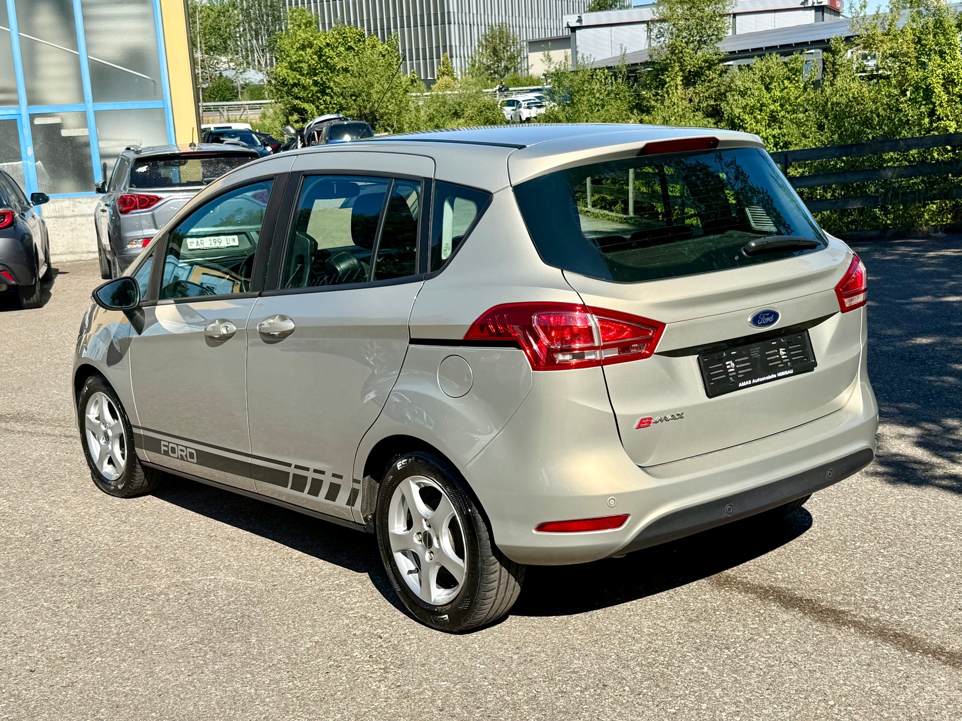 FORD B-Max 1.6 Ti-VCT Trend PowerShift-image-8