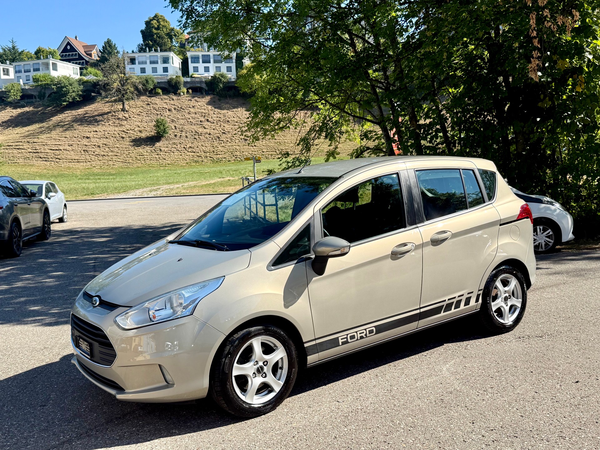 FORD B-Max 1.6 Ti-VCT Trend PowerShift-image-1