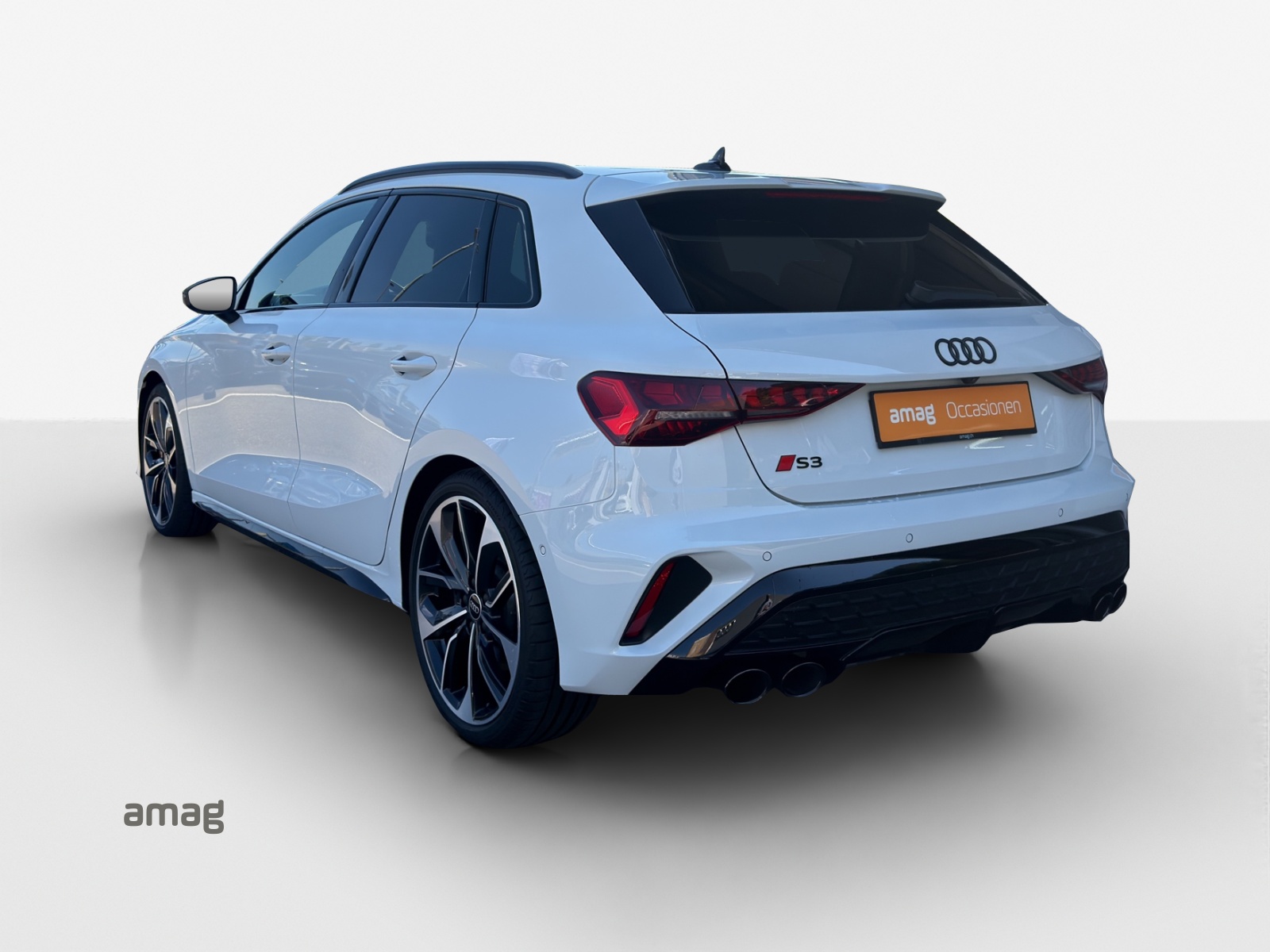 AUDI S3 Sportback TFSI quattro S-tronic-image-2