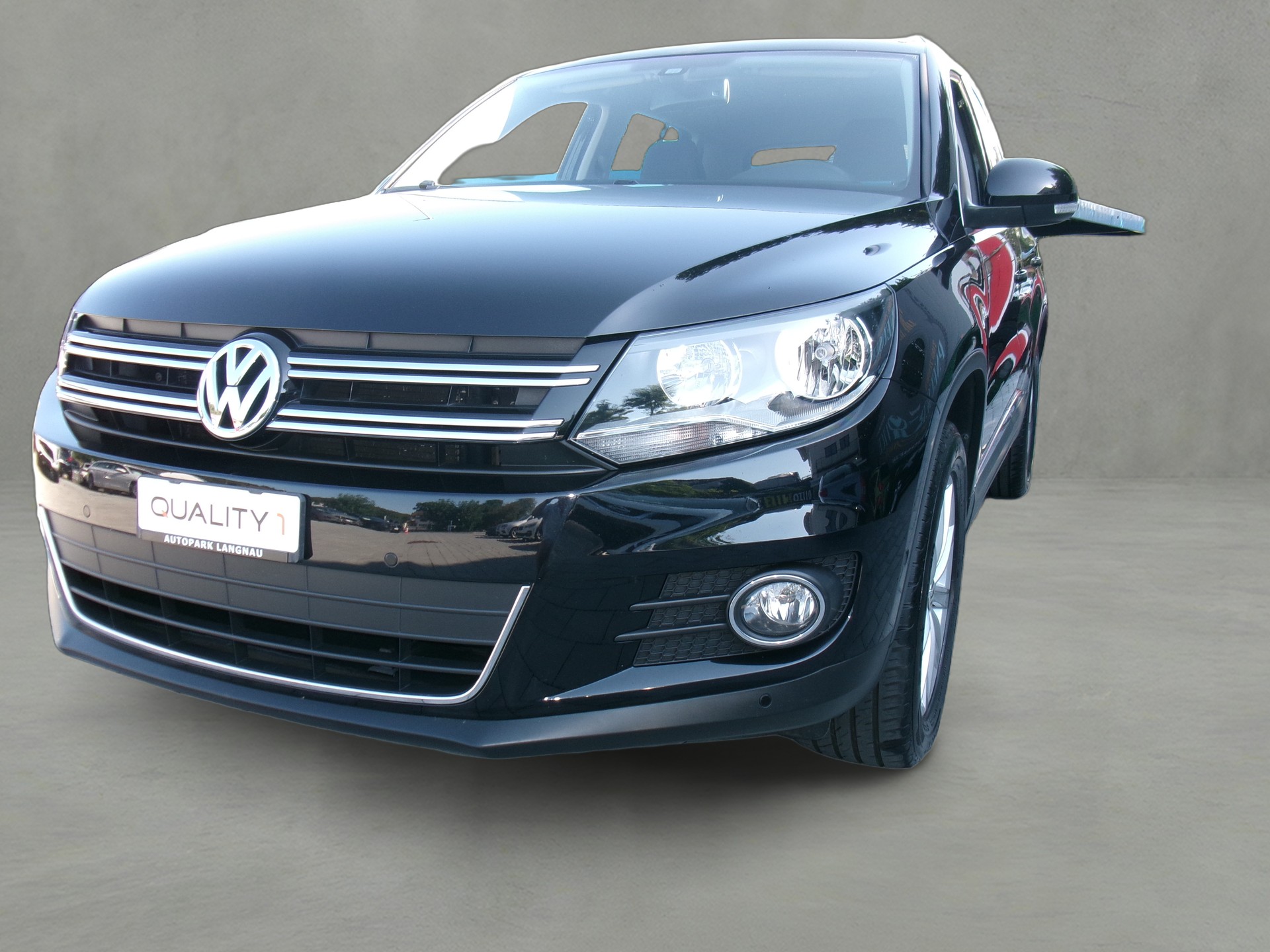 VW Tiguan 2.0 TDI BlueMotion Sport&Style 4Motion-image-0