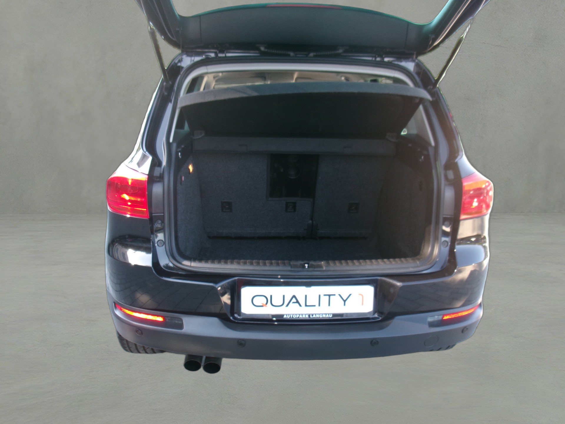 VW Tiguan 2.0 TDI BlueMotion Sport&Style 4Motion-image-8