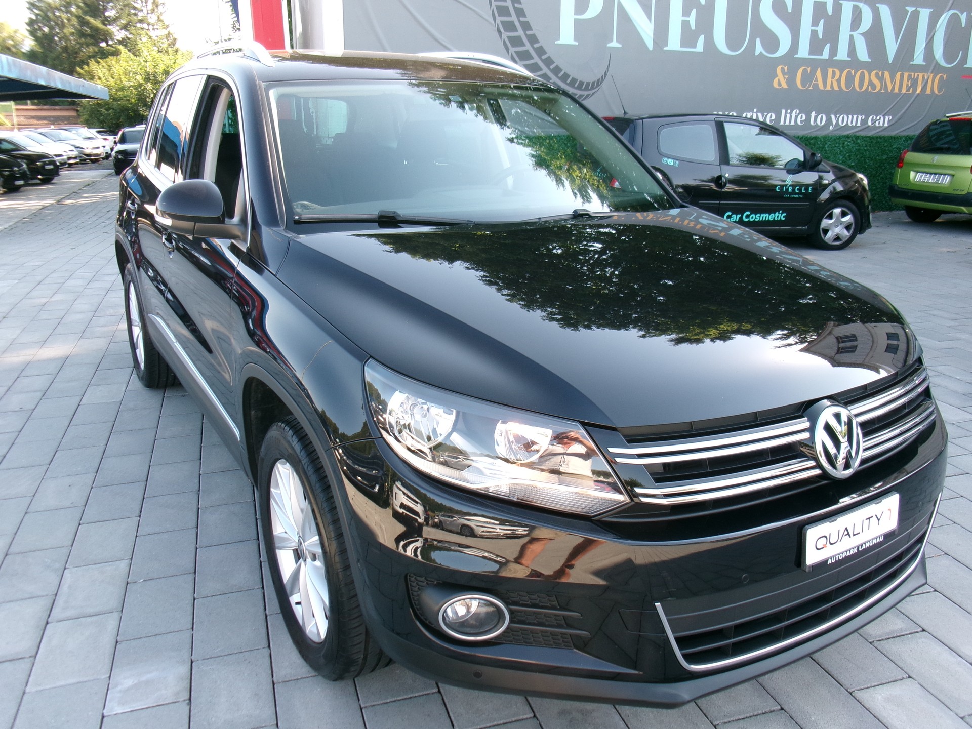 VW Tiguan 2.0 TDI BlueMotion Sport&Style 4Motion-image-1