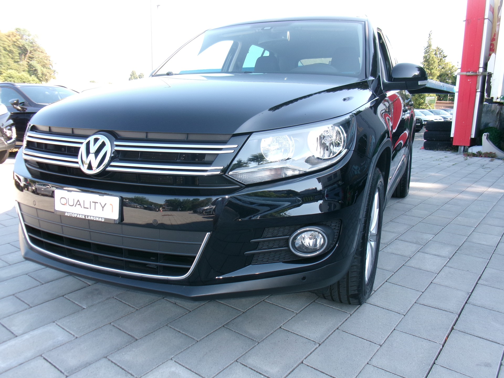 VW Tiguan 2.0 TDI BlueMotion Sport&Style 4Motion-image-0