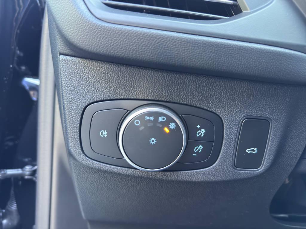FORD Focus Station Wagon 1.0i EcoB Hybrid 155 ST-Line-image-16