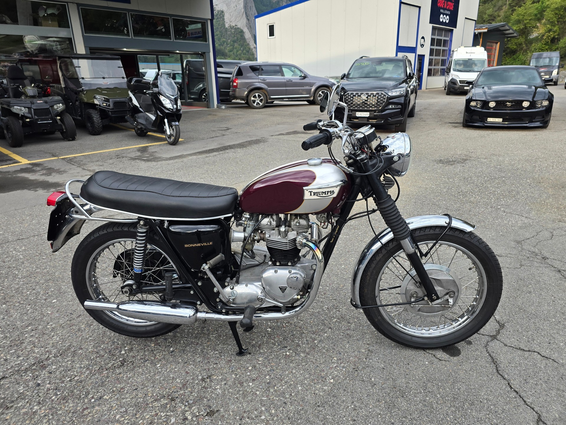 TRIUMPH Bonneville 120R