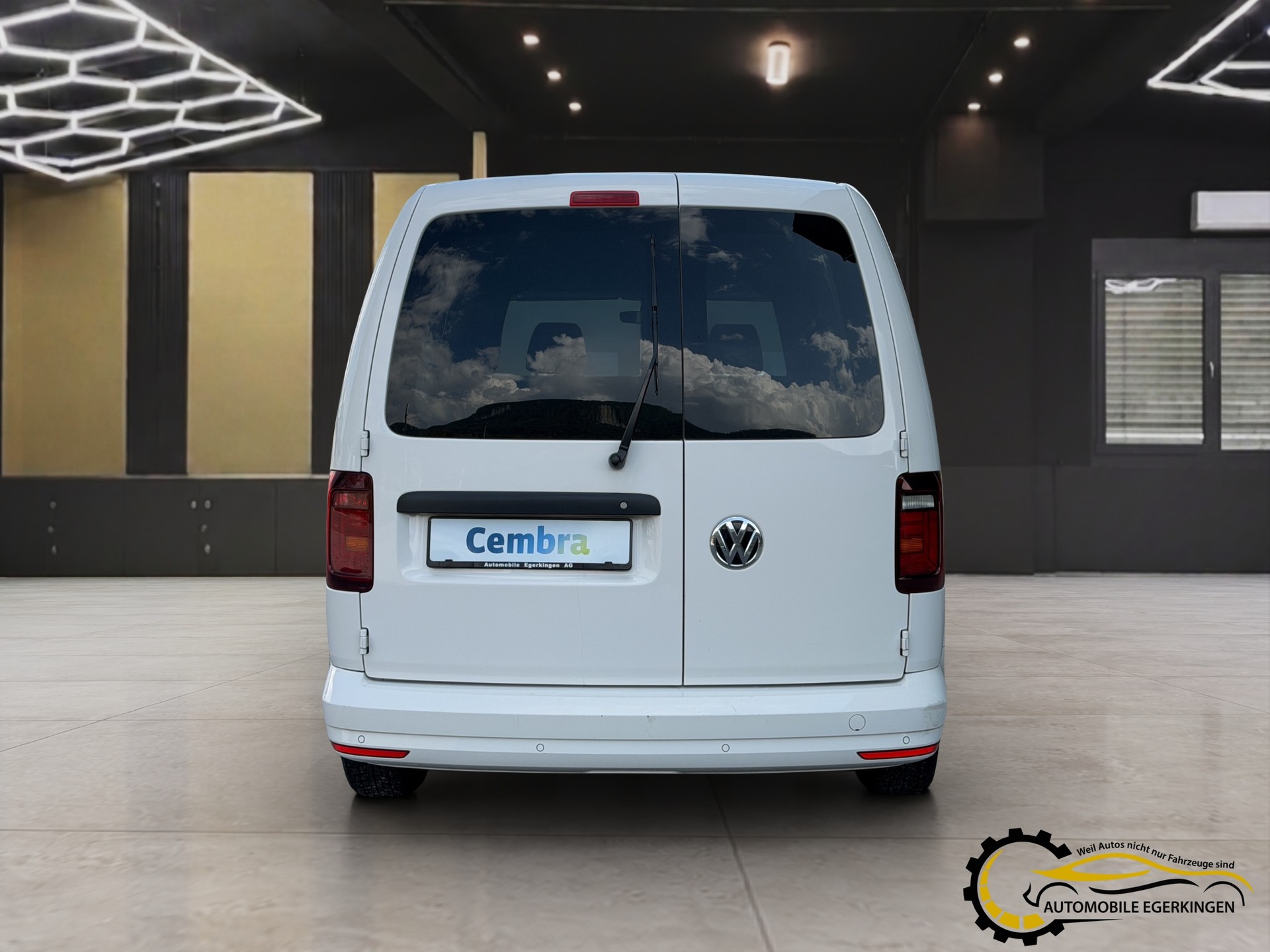 VW Caddy Maxi 2.0TDI BlueMotion Technology DSG-image-5