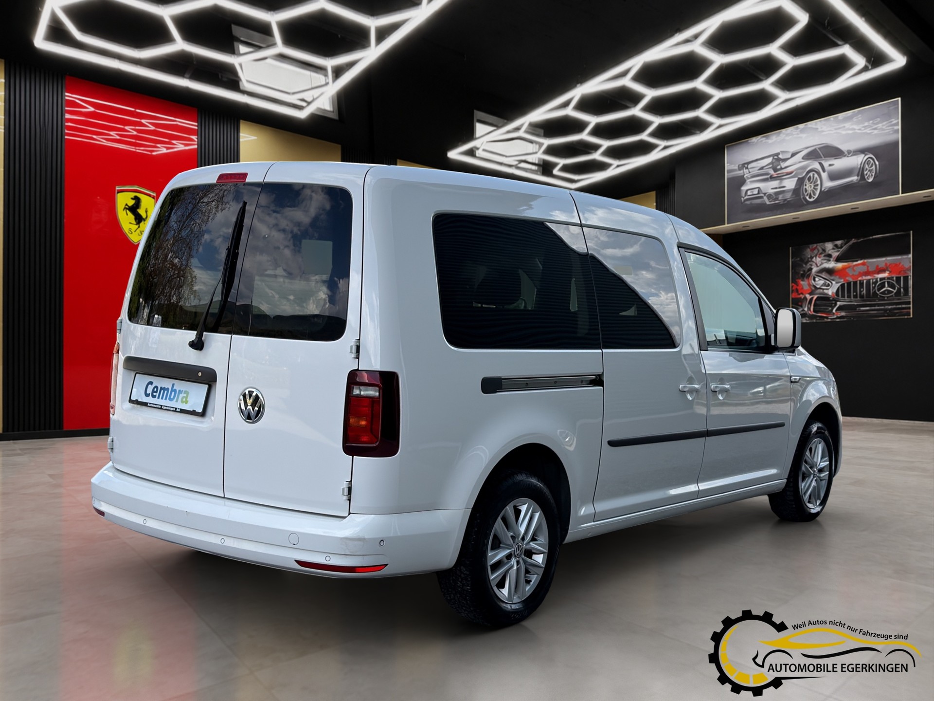 VW Caddy Maxi 2.0TDI BlueMotion Technology DSG-image-4