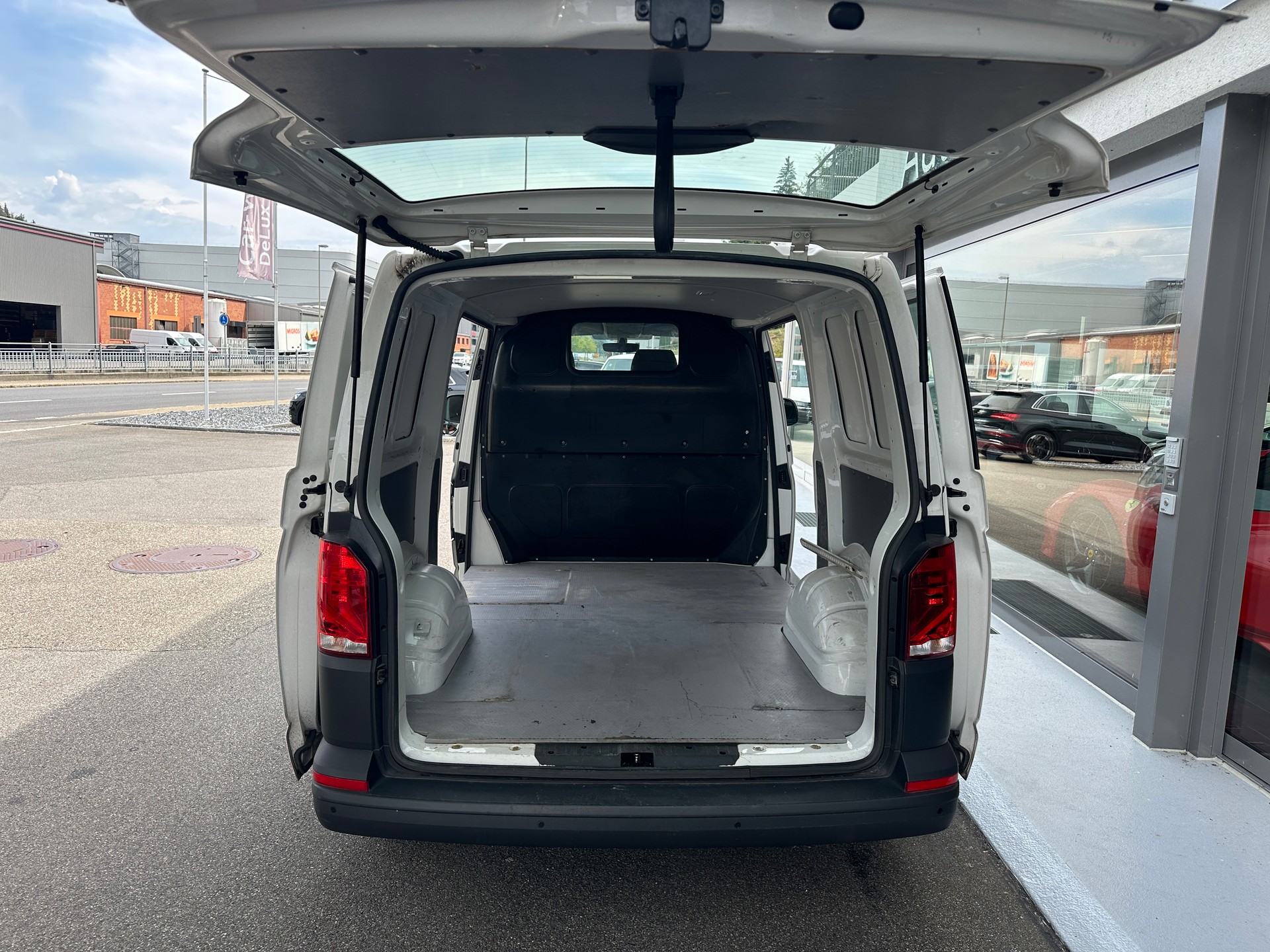 VW T6.1 2.0 TDI DSG 3000-image-8