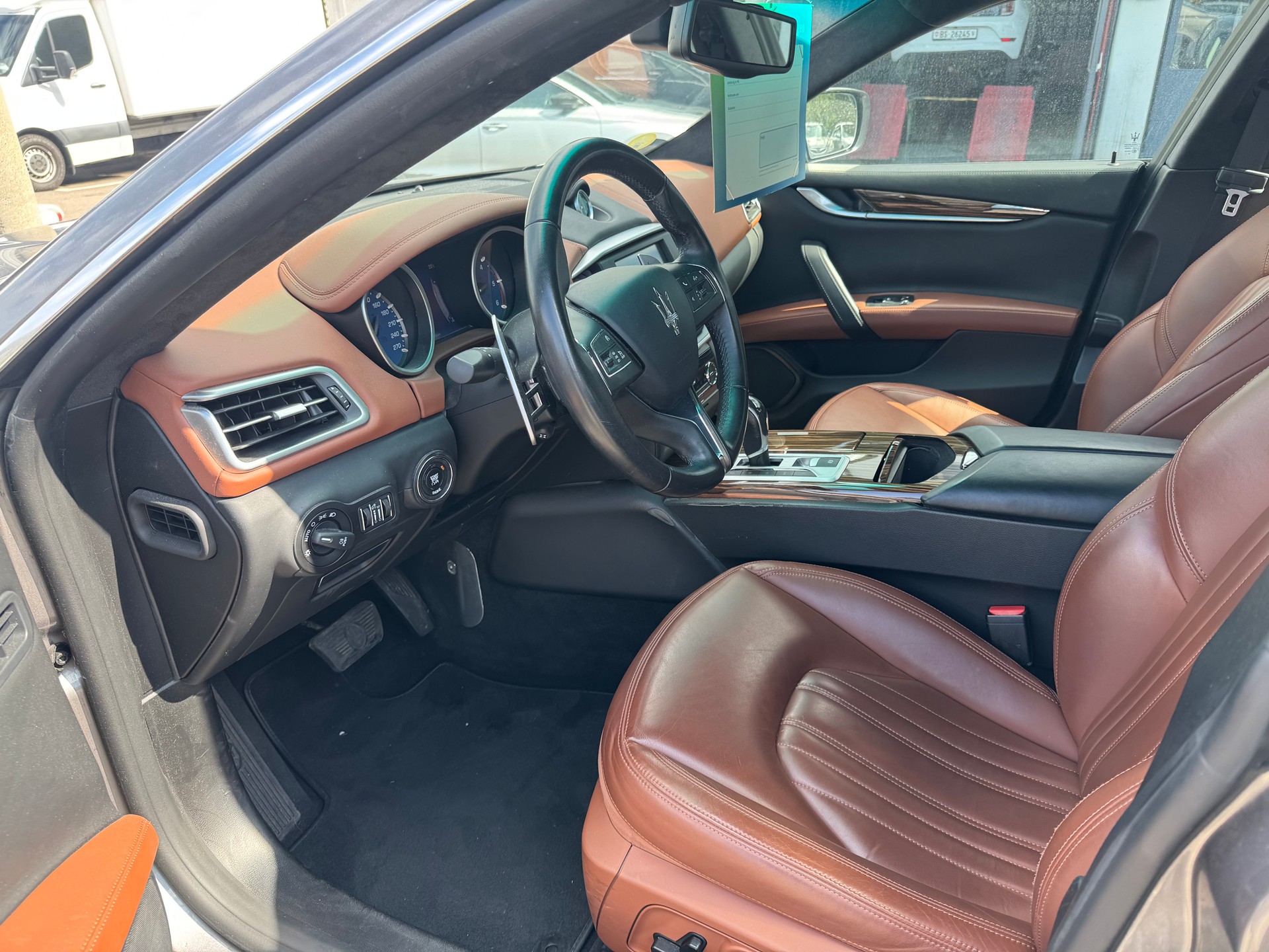 MASERATI GHIBLI-image-5