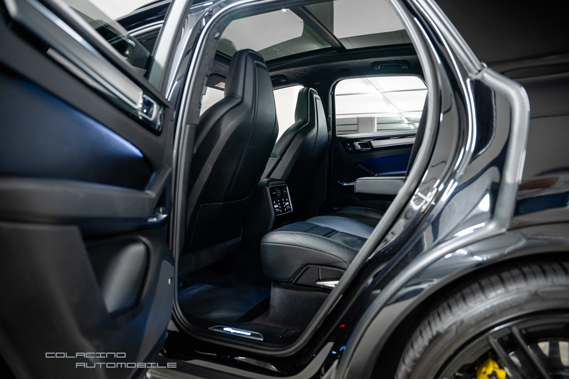 PORSCHE Cayenne Turbo-image-17