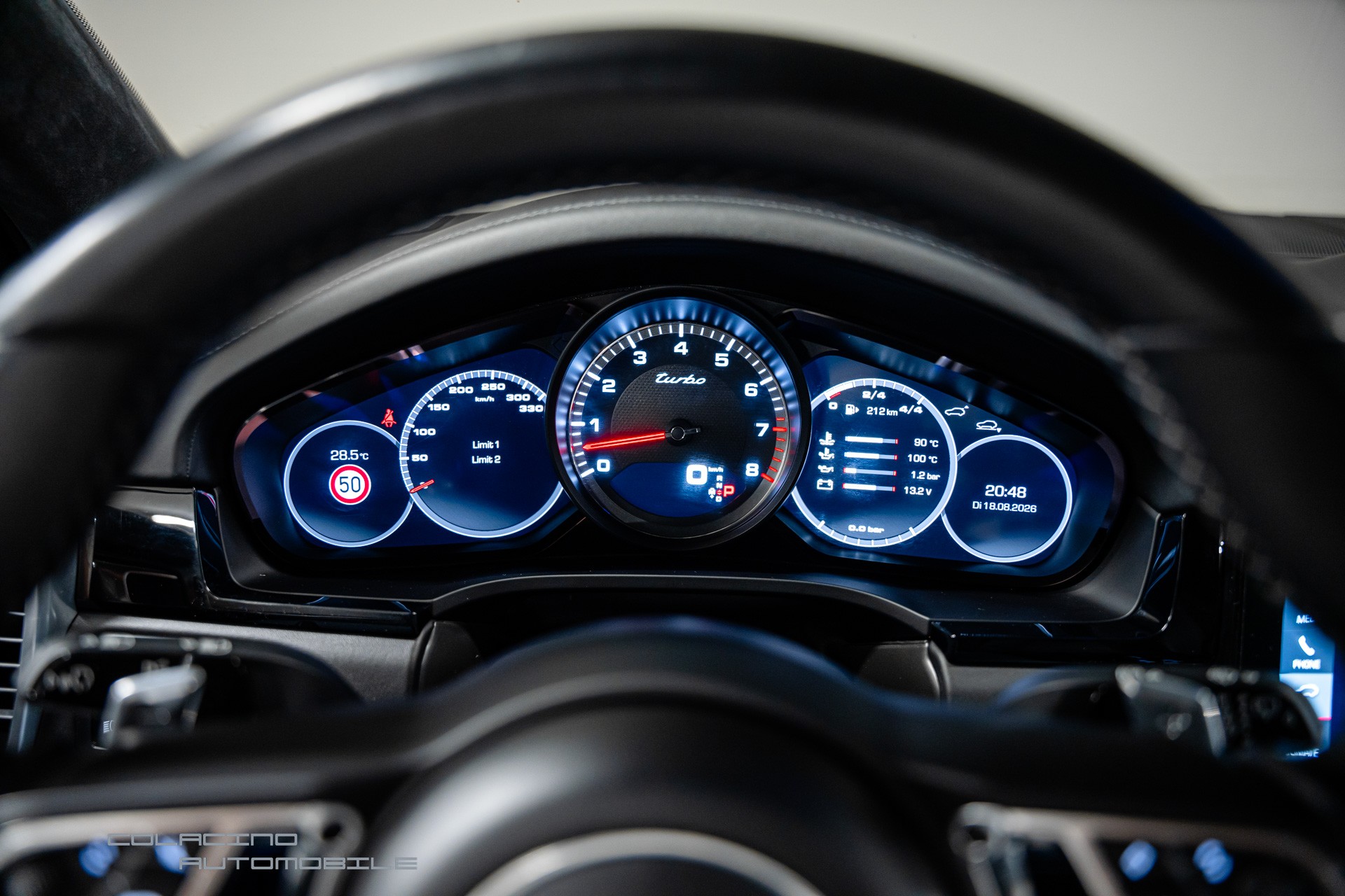 PORSCHE Cayenne Turbo-image-22
