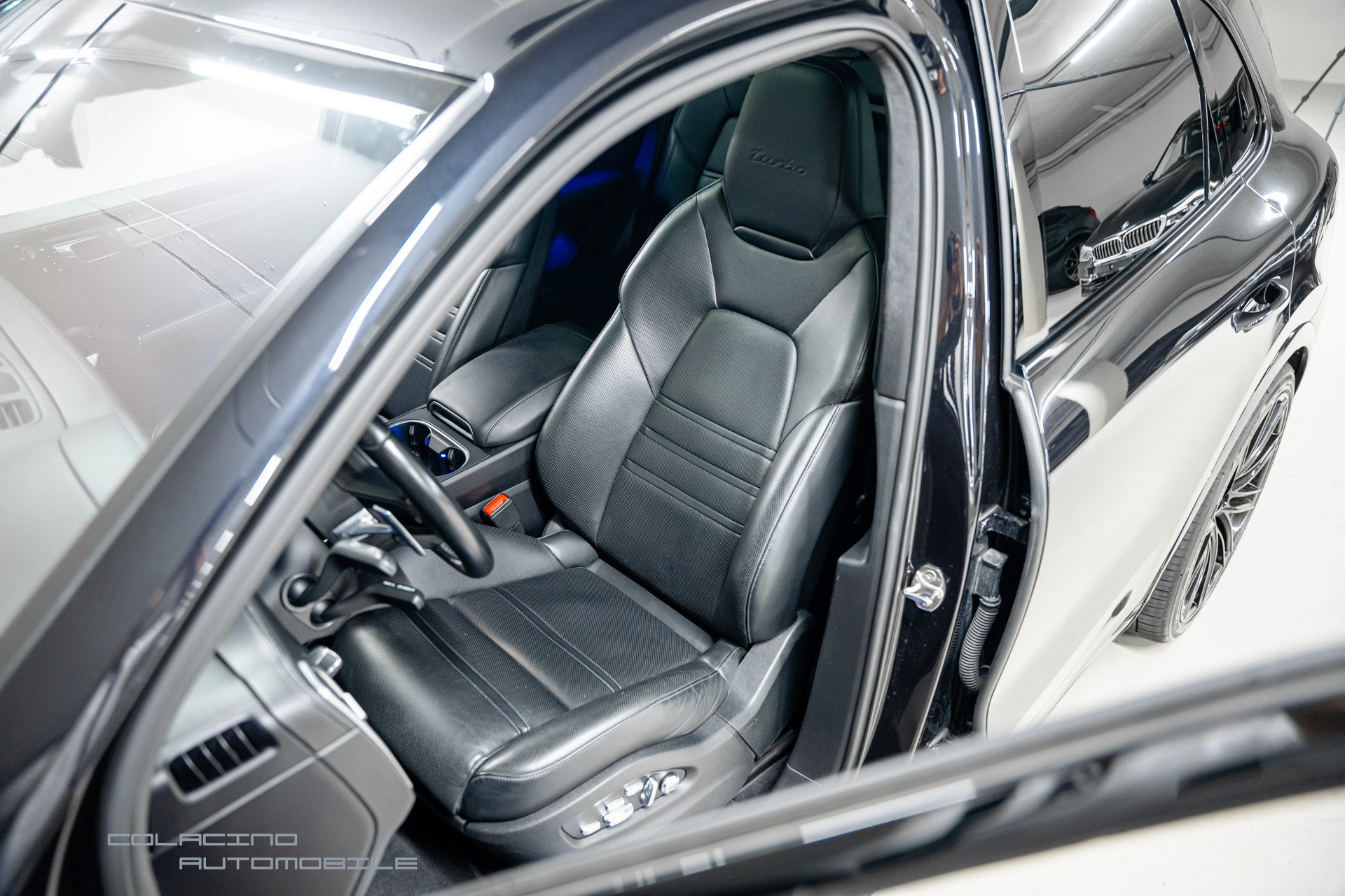 PORSCHE Cayenne Turbo-image-14