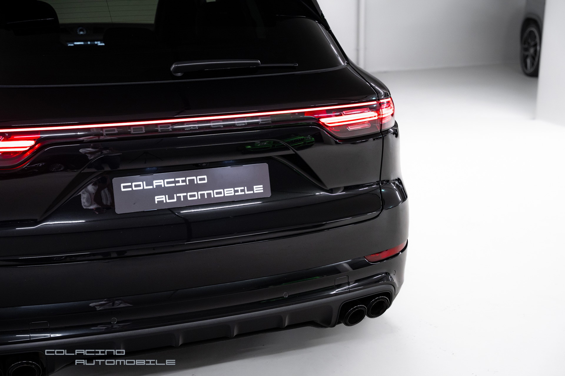 PORSCHE Cayenne Turbo-image-7