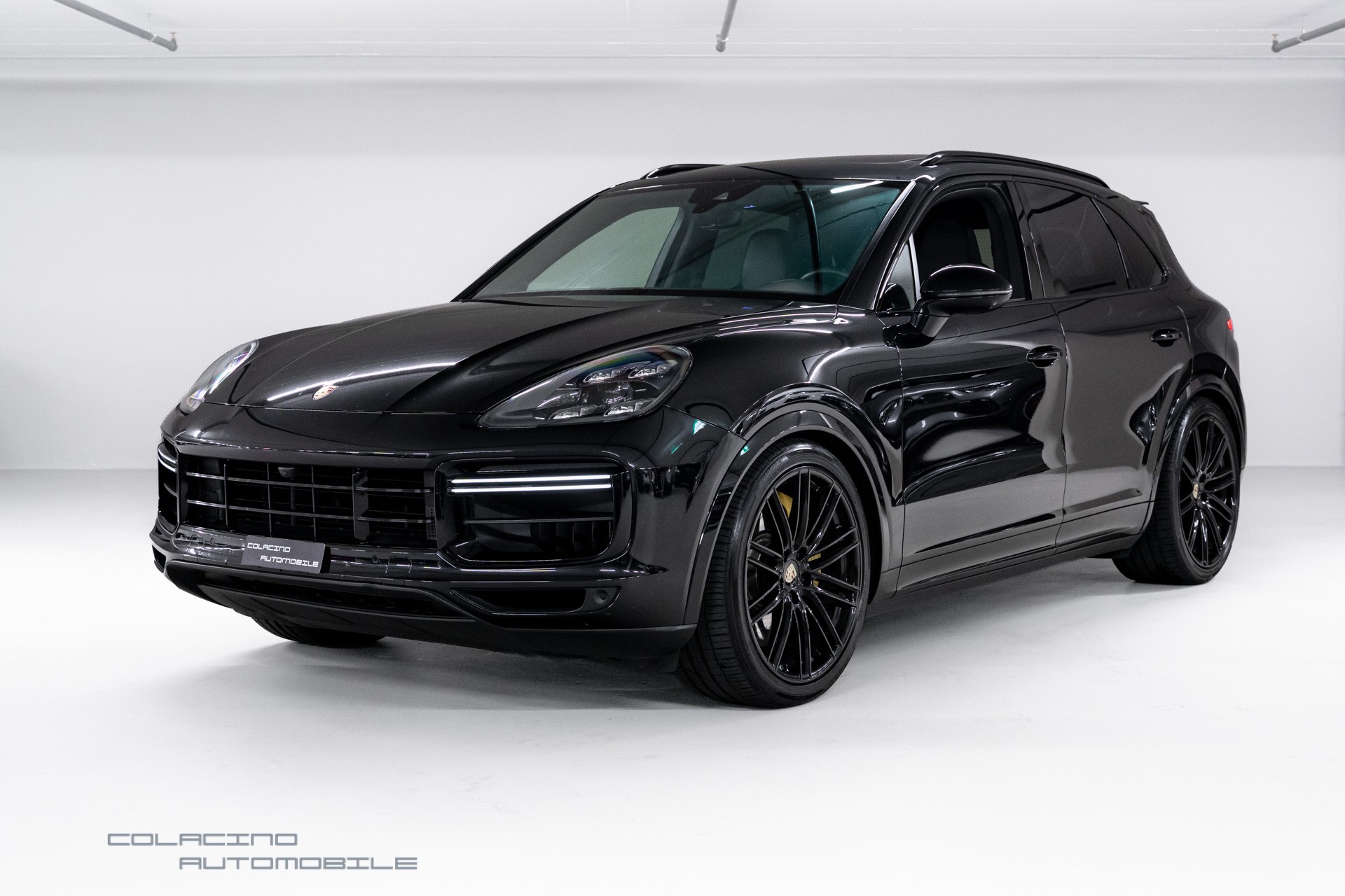 PORSCHE Cayenne Turbo-image-0