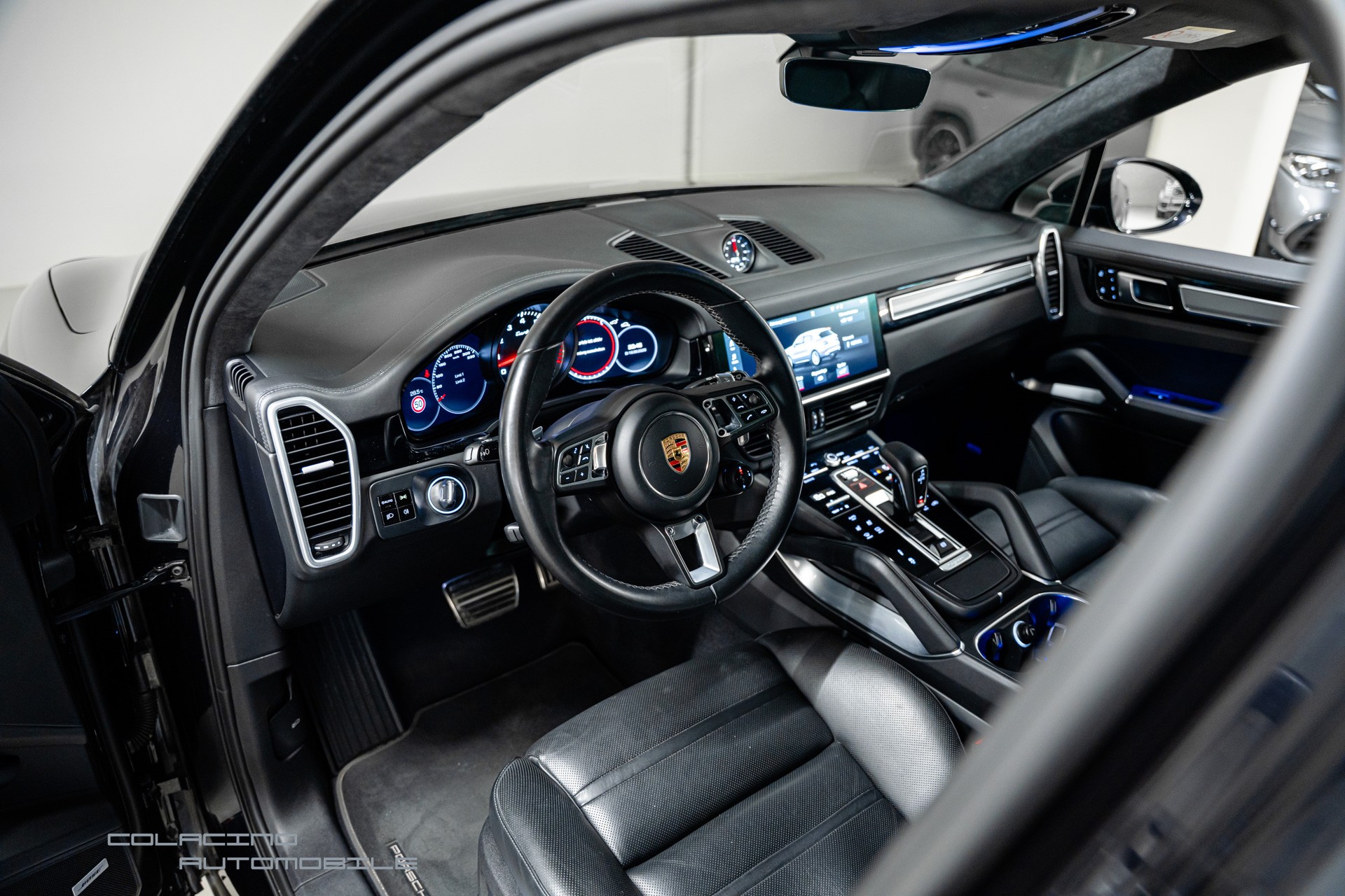 PORSCHE Cayenne Turbo-image-13