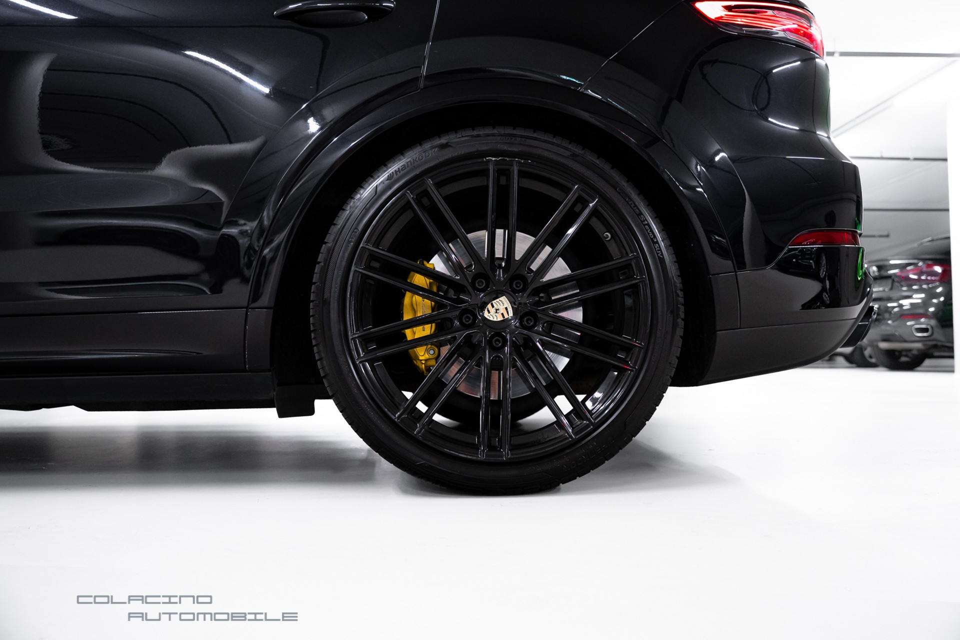 PORSCHE Cayenne Turbo-image-11