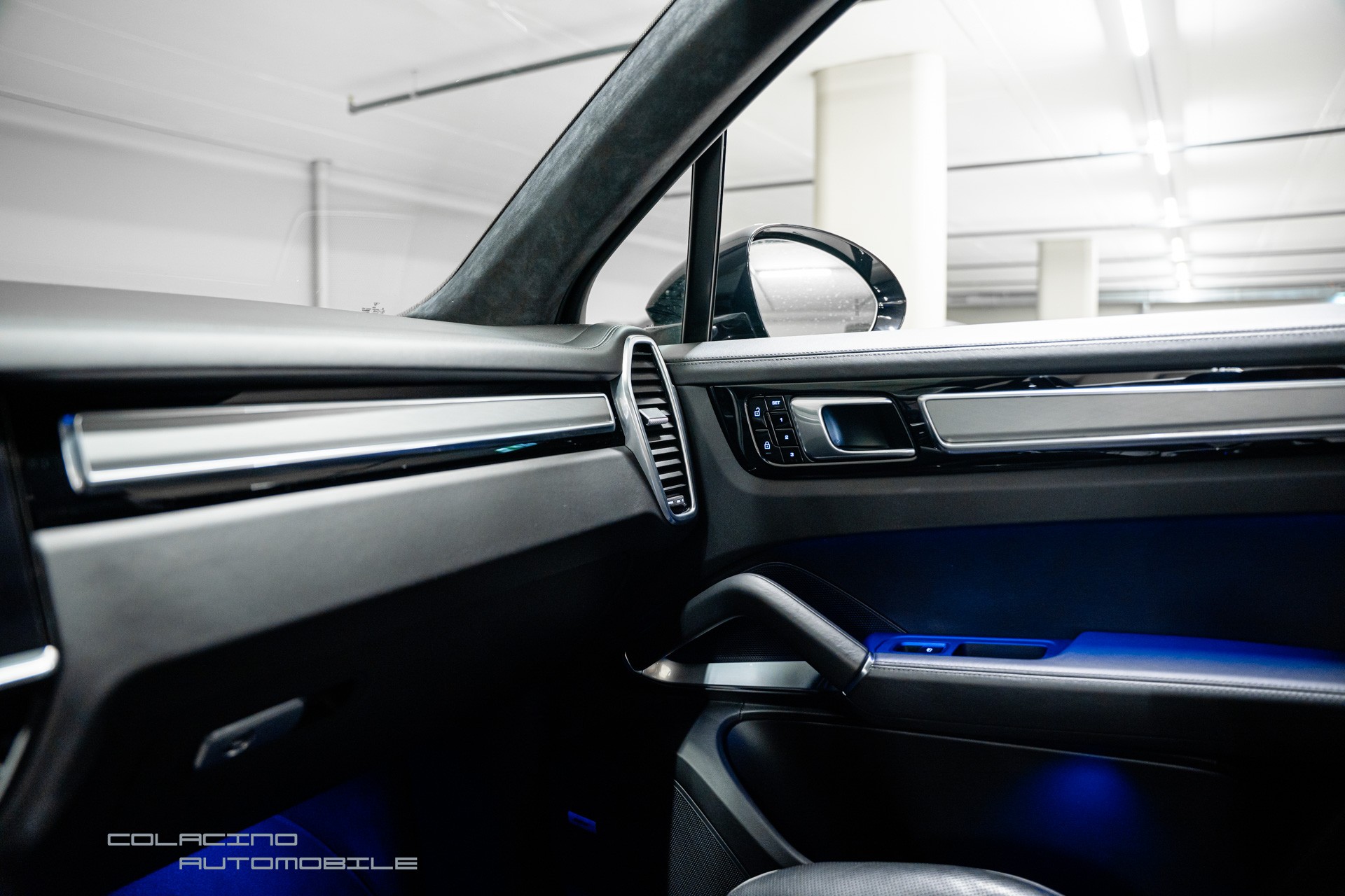 PORSCHE Cayenne Turbo-image-29