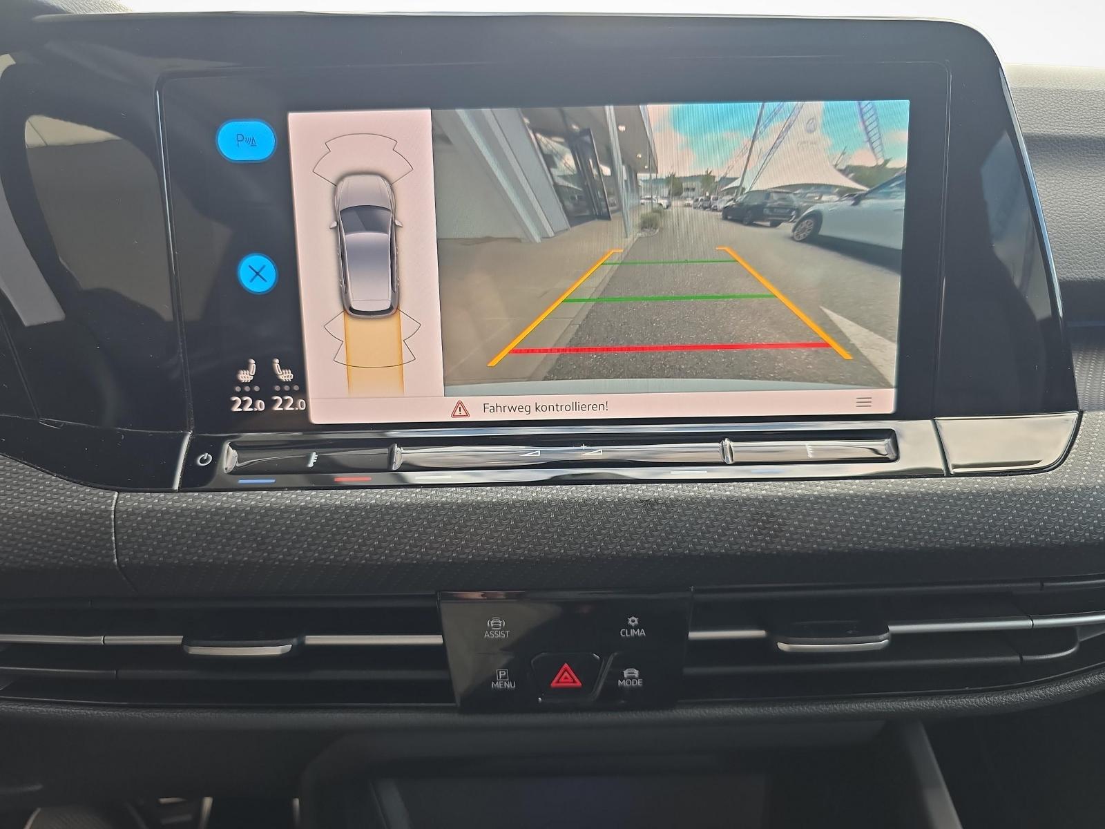 VW Golf VIII 1.5 eTSI R-Line DSG-image-14
