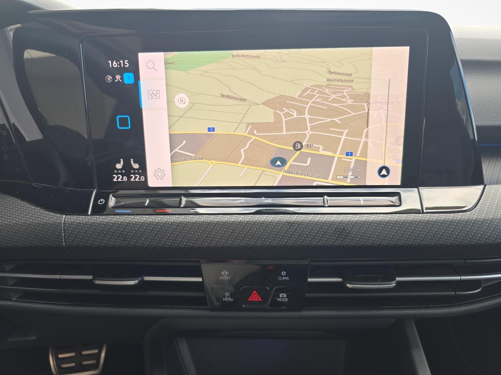 VW Golf VIII 1.5 eTSI R-Line DSG-image-13