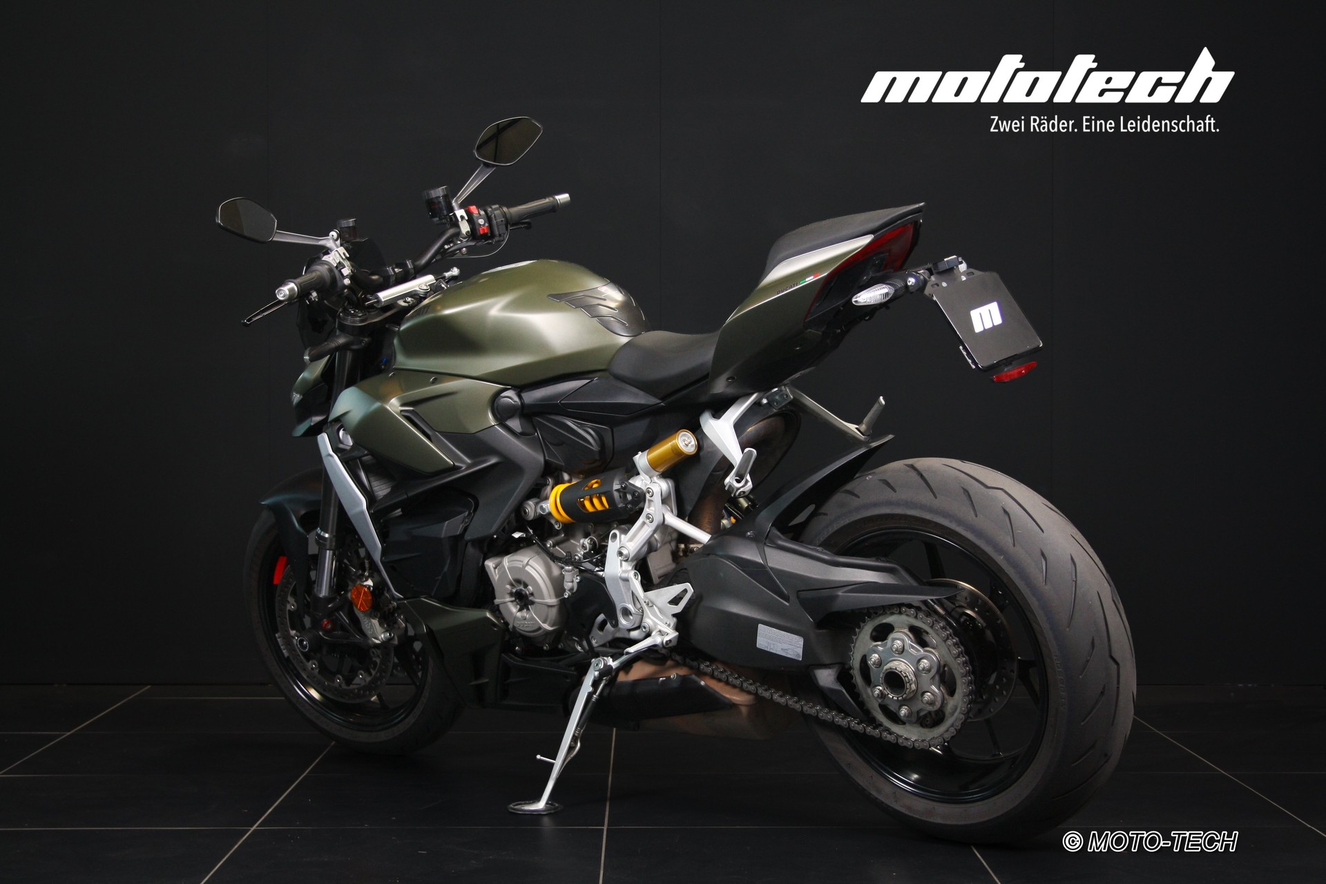 DUCATI Streetfighter V2-showroom-element-3