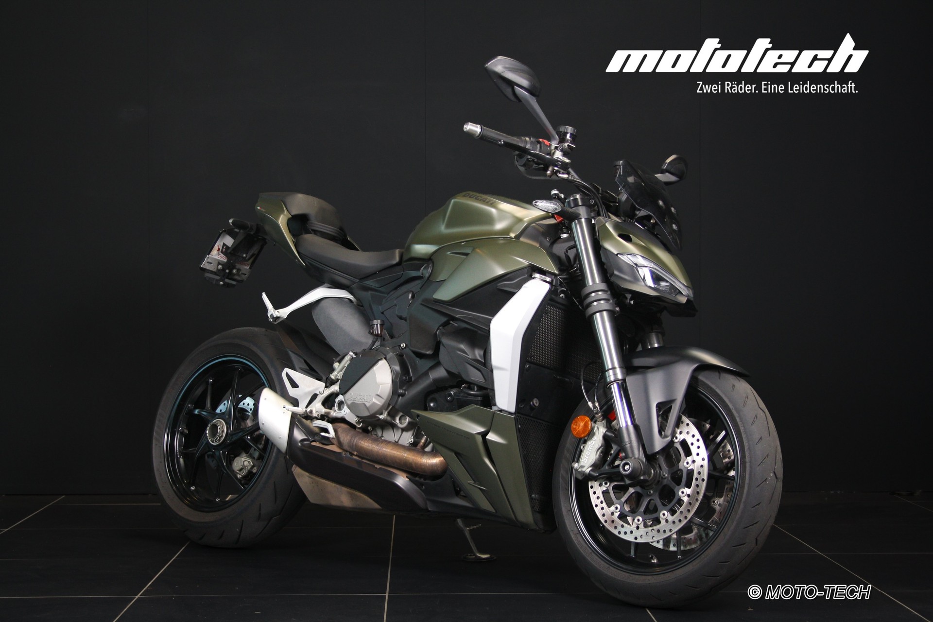 DUCATI Streetfighter V2