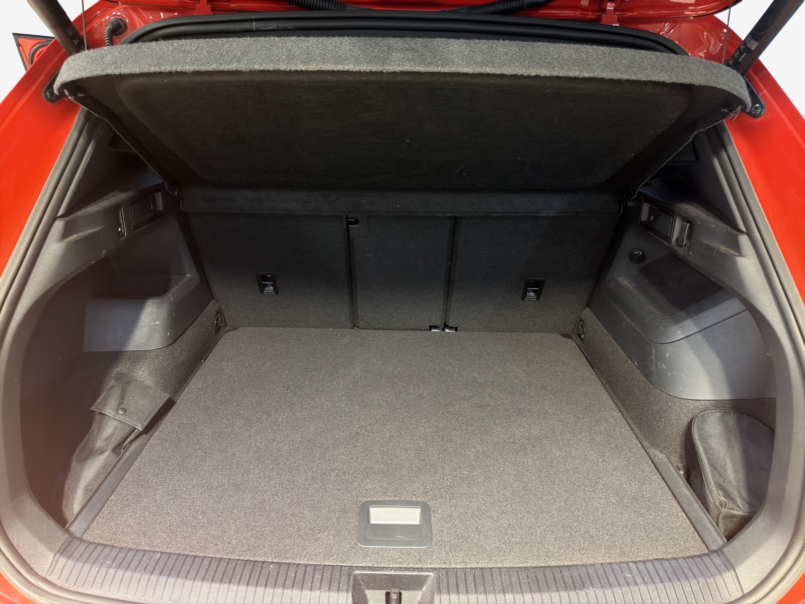 VW Tiguan 2.0 TDI SCR R-Line 4Motion DSG-image-12