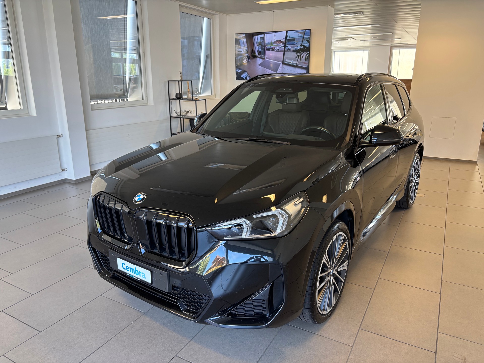 BMW X1 xDrive 23d 48V M Sport-image-0