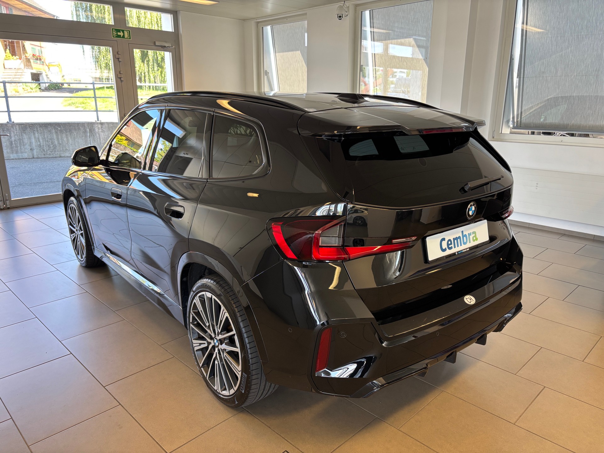 BMW X1 xDrive 23d 48V M Sport-image-3