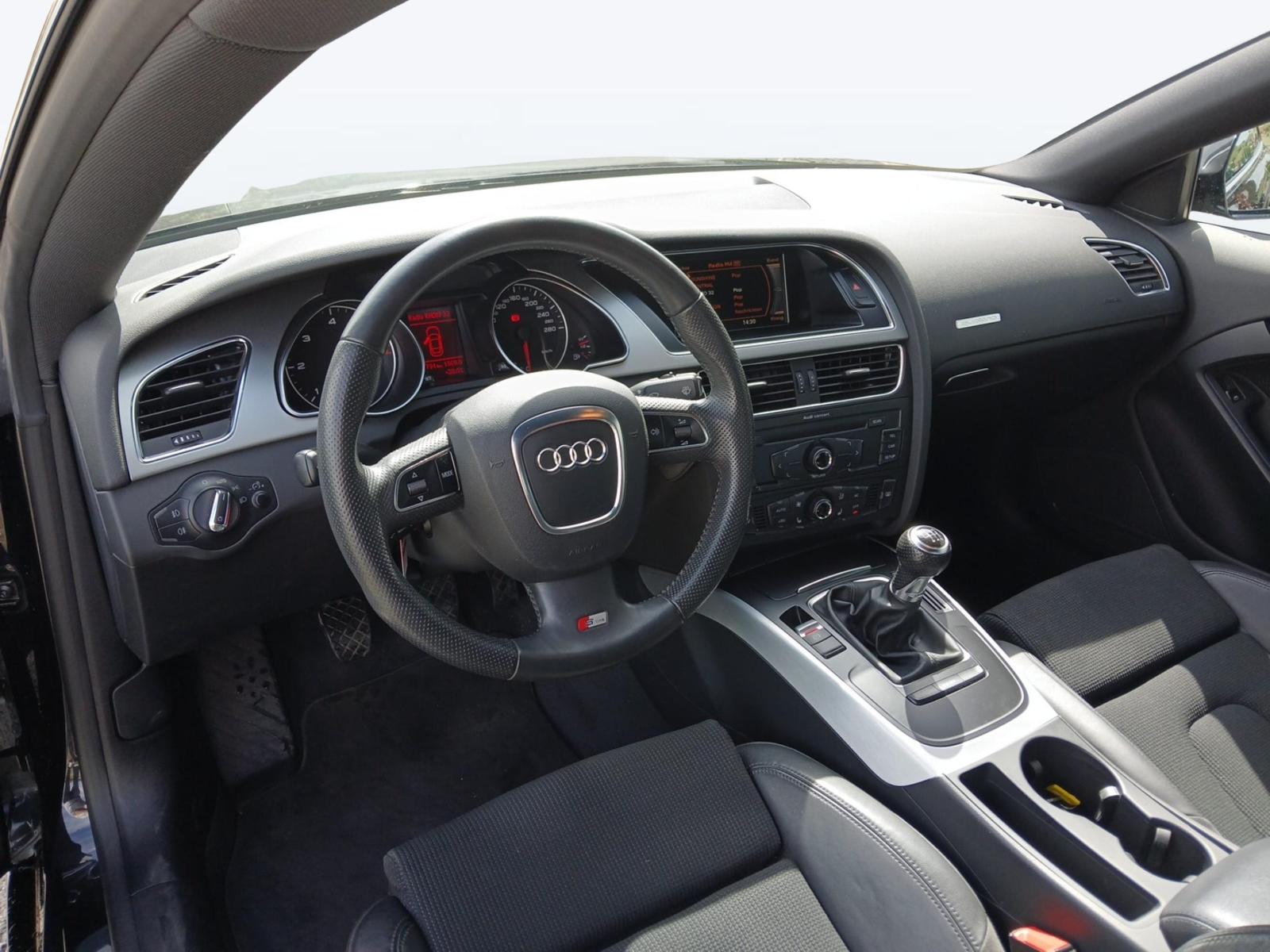 AUDI A5 Coupé 3.0 V6 TDI quattro-image-10