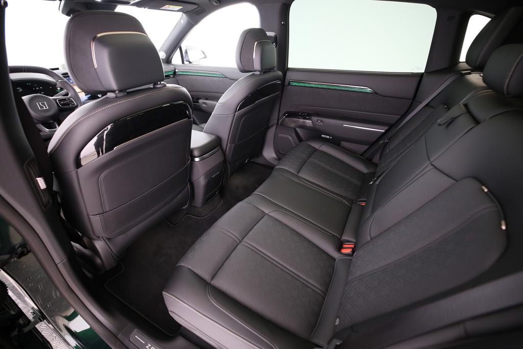 ZEEKR 7X Privilege AWD-image-8