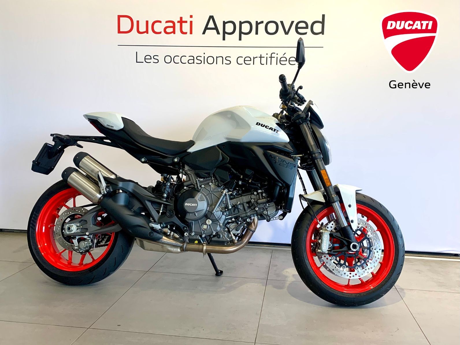 DUCATI Monster+ 890