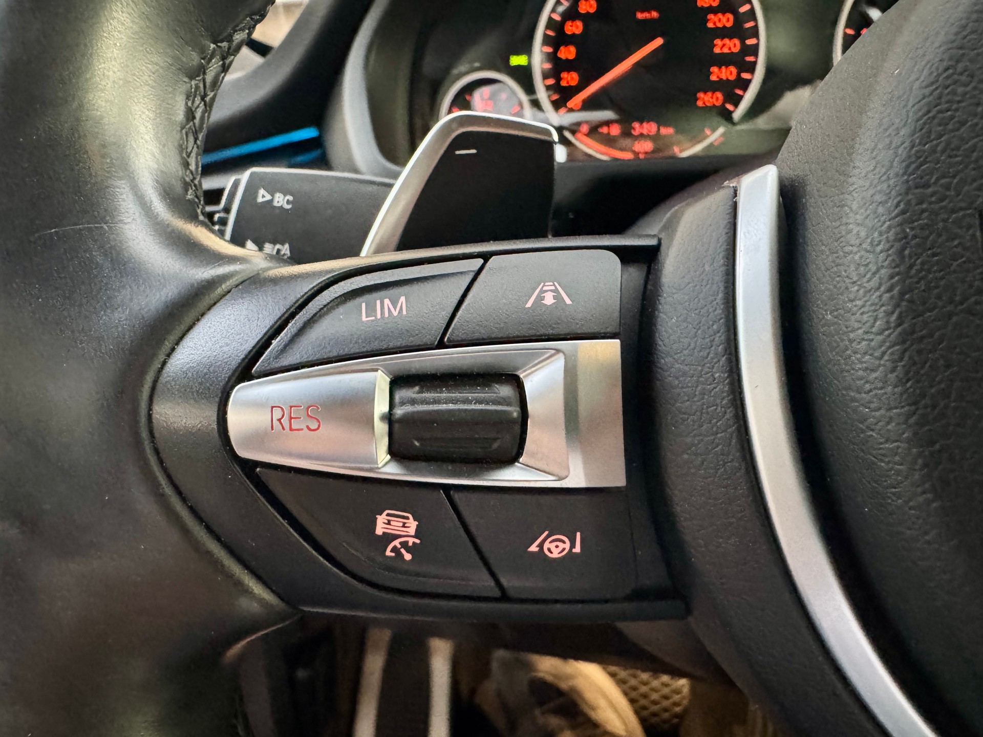 BMW X5 xDrive M50d Steptronic-image-16
