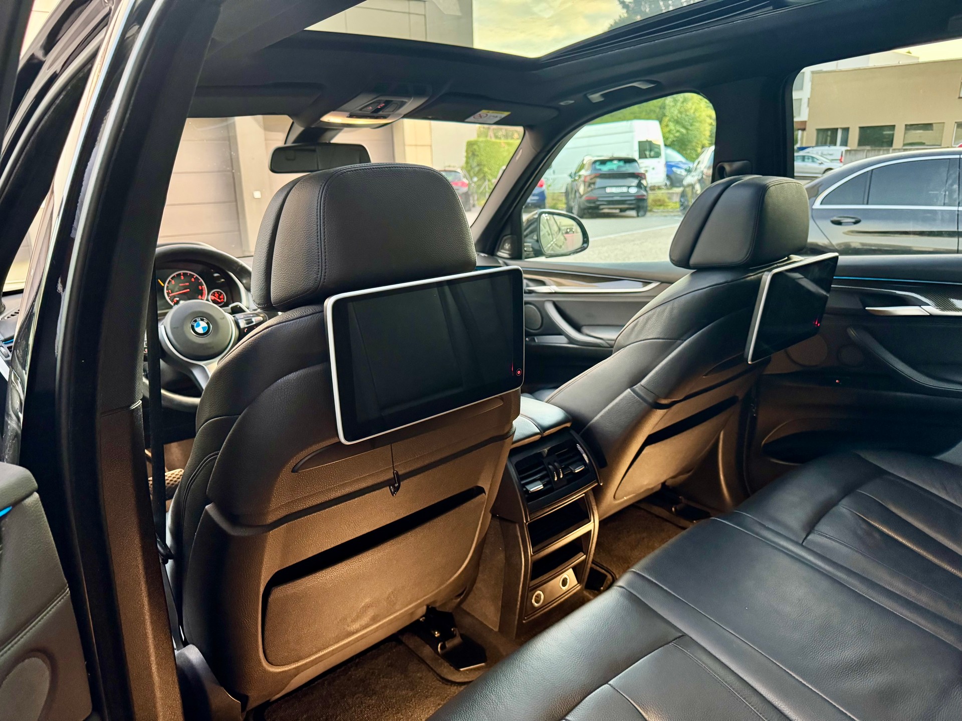 BMW X5 xDrive M50d Steptronic-image-8