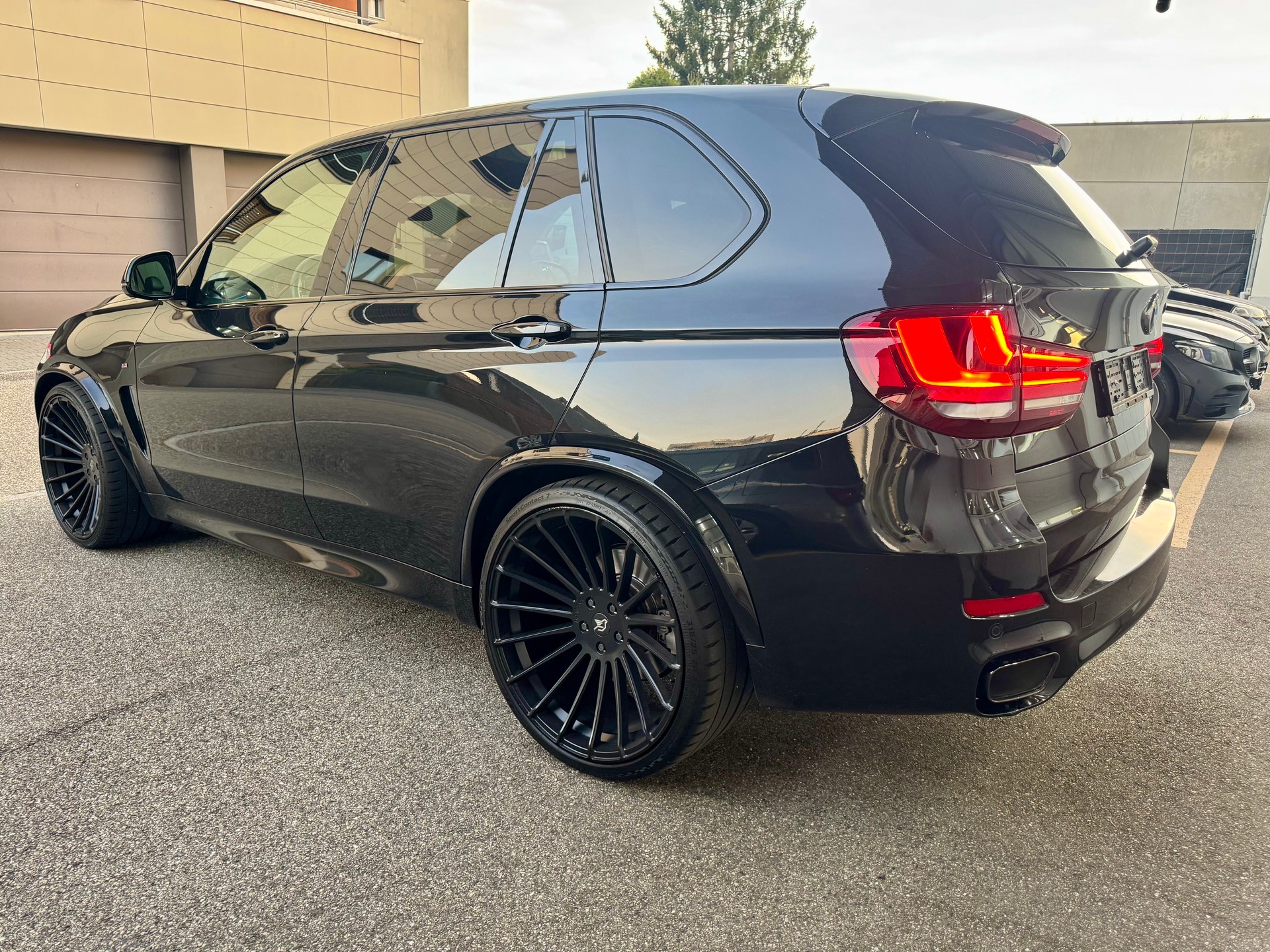BMW X5 xDrive M50d Steptronic-image-4