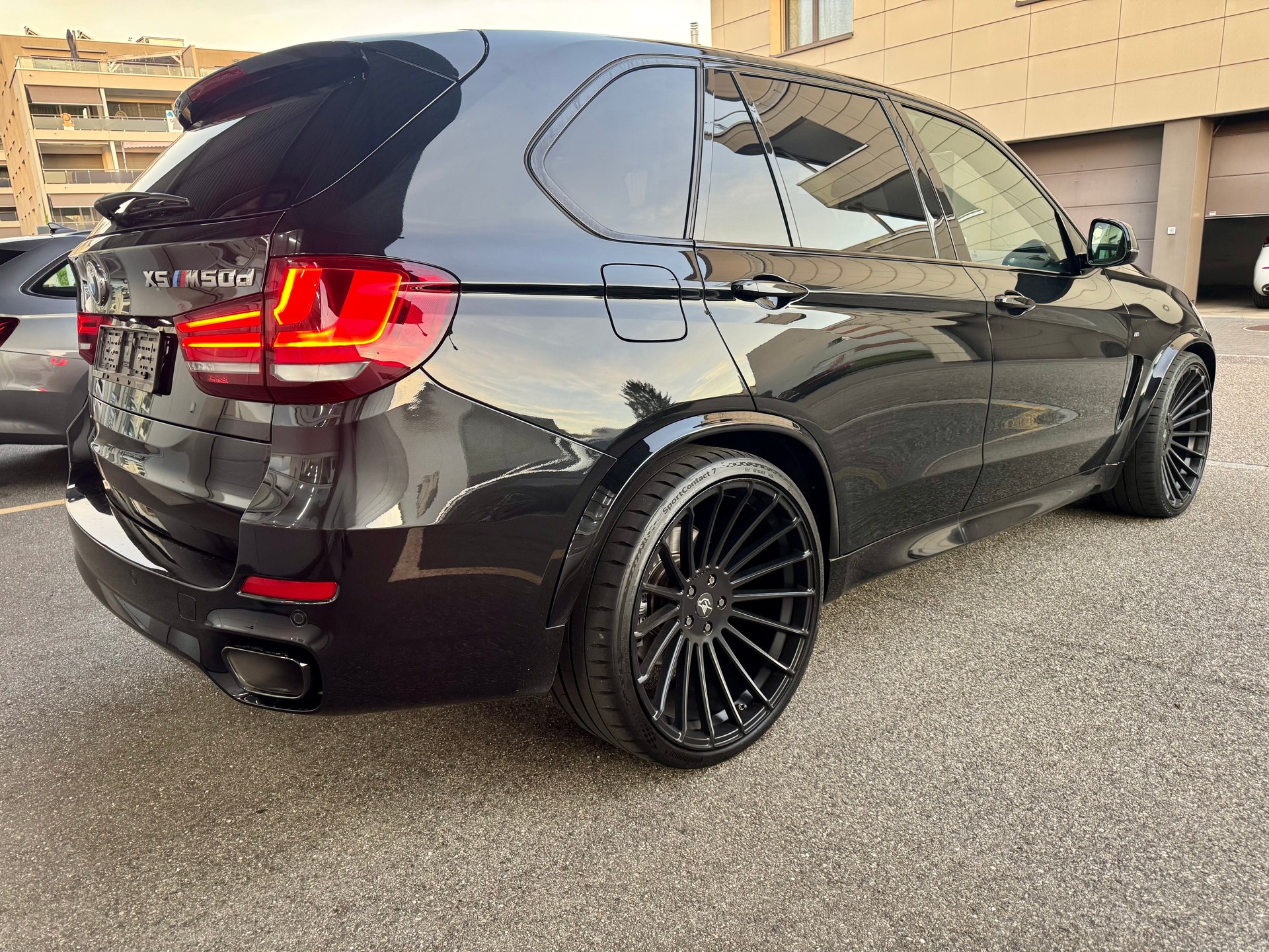 BMW X5 xDrive M50d Steptronic-image-3